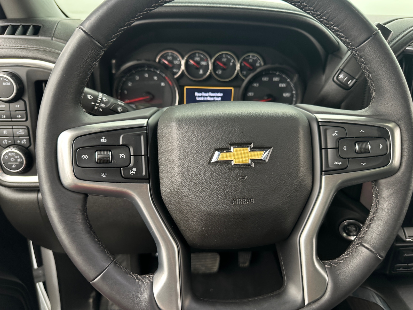 Thumbnail: 2022 Chevrolet Silverado 1500 - 4