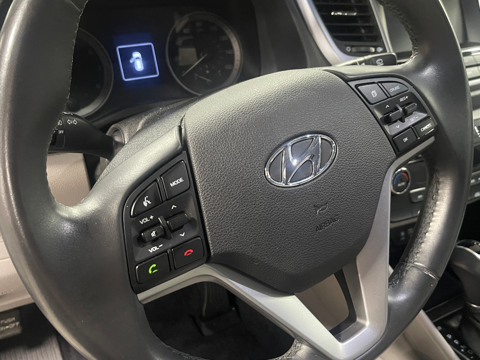 Thumbnail: 2018 Hyundai Tucson - 5