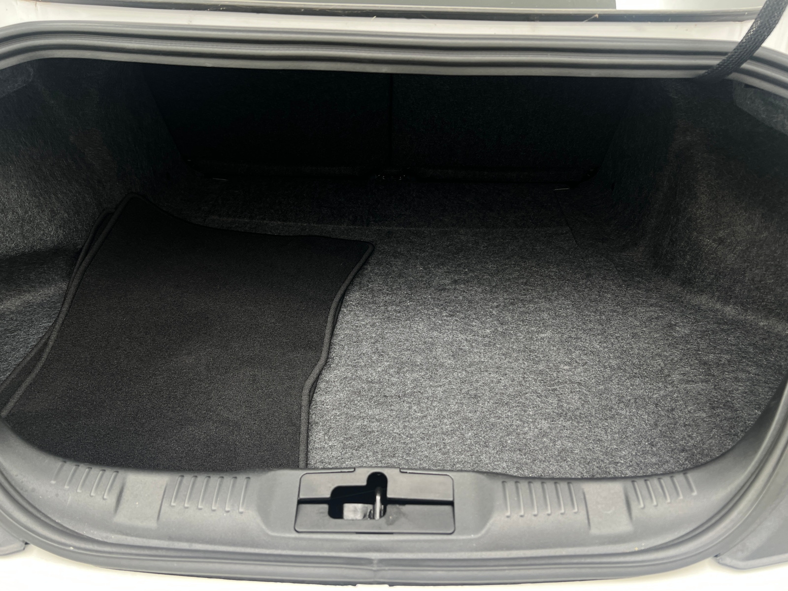 Thumbnail: 2018 Ford Mustang - 4