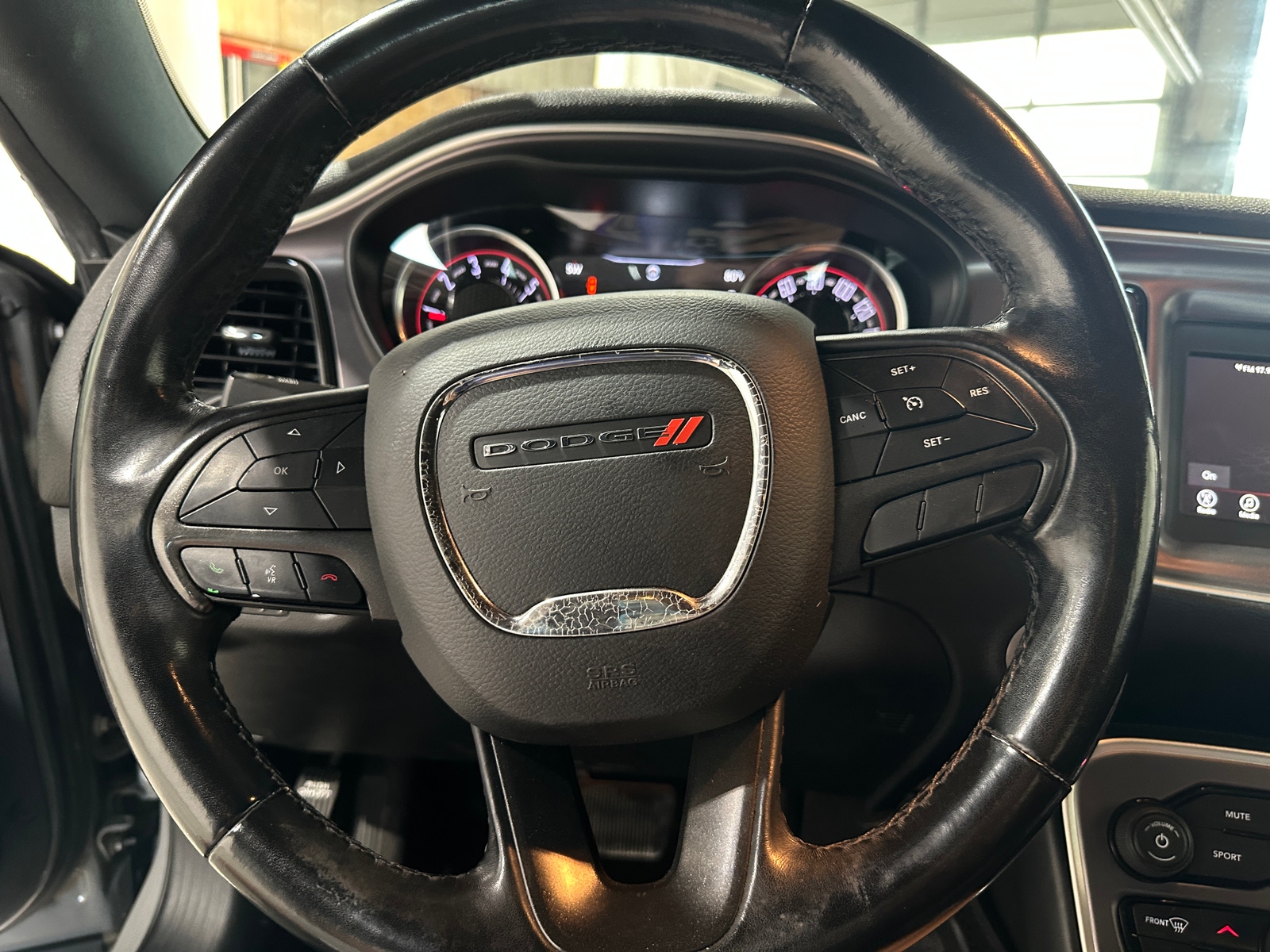 Thumbnail: 2019 Dodge Challenger - 4
