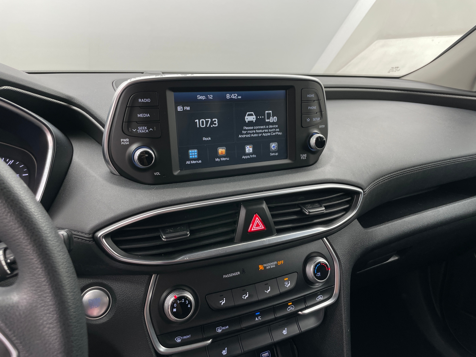 Thumbnail: 2019 Hyundai Santa Fe - 4