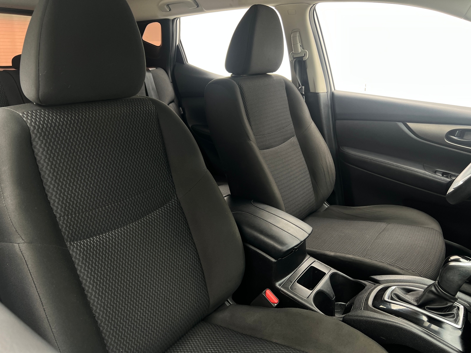 Thumbnail: 2021 Nissan Rogue Sport - 2