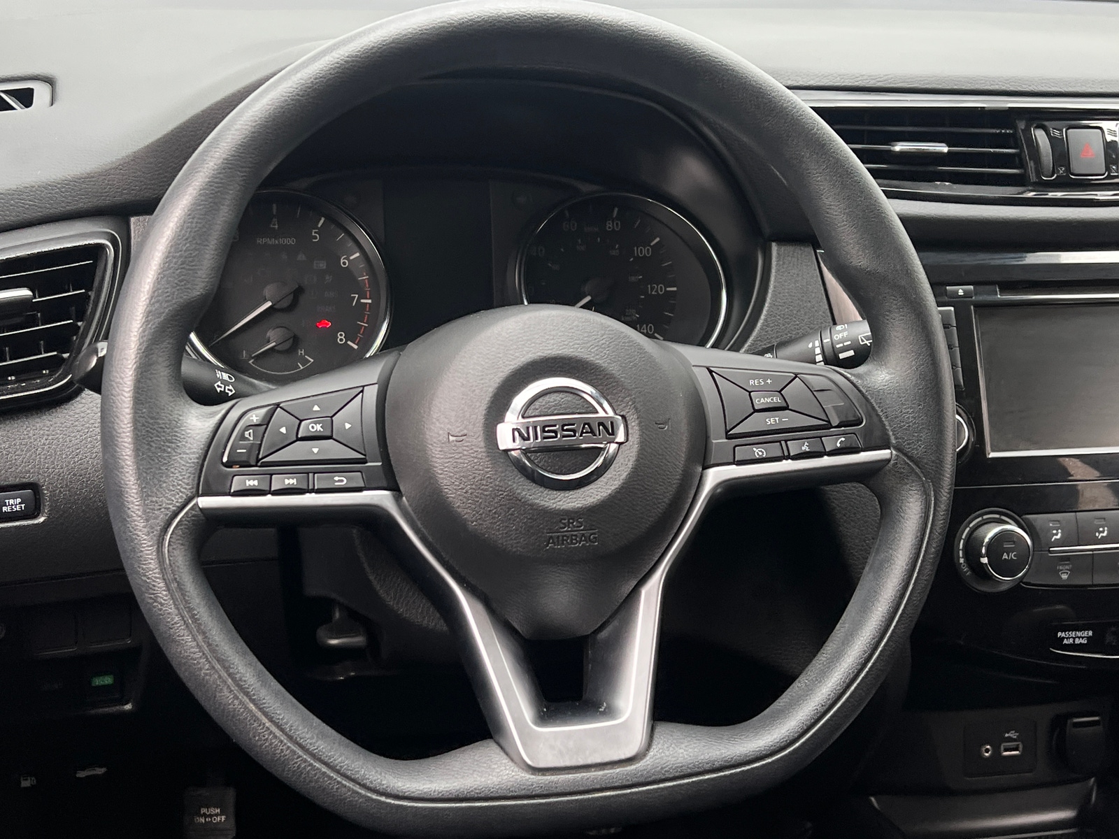 Thumbnail: 2021 Nissan Rogue Sport - 5
