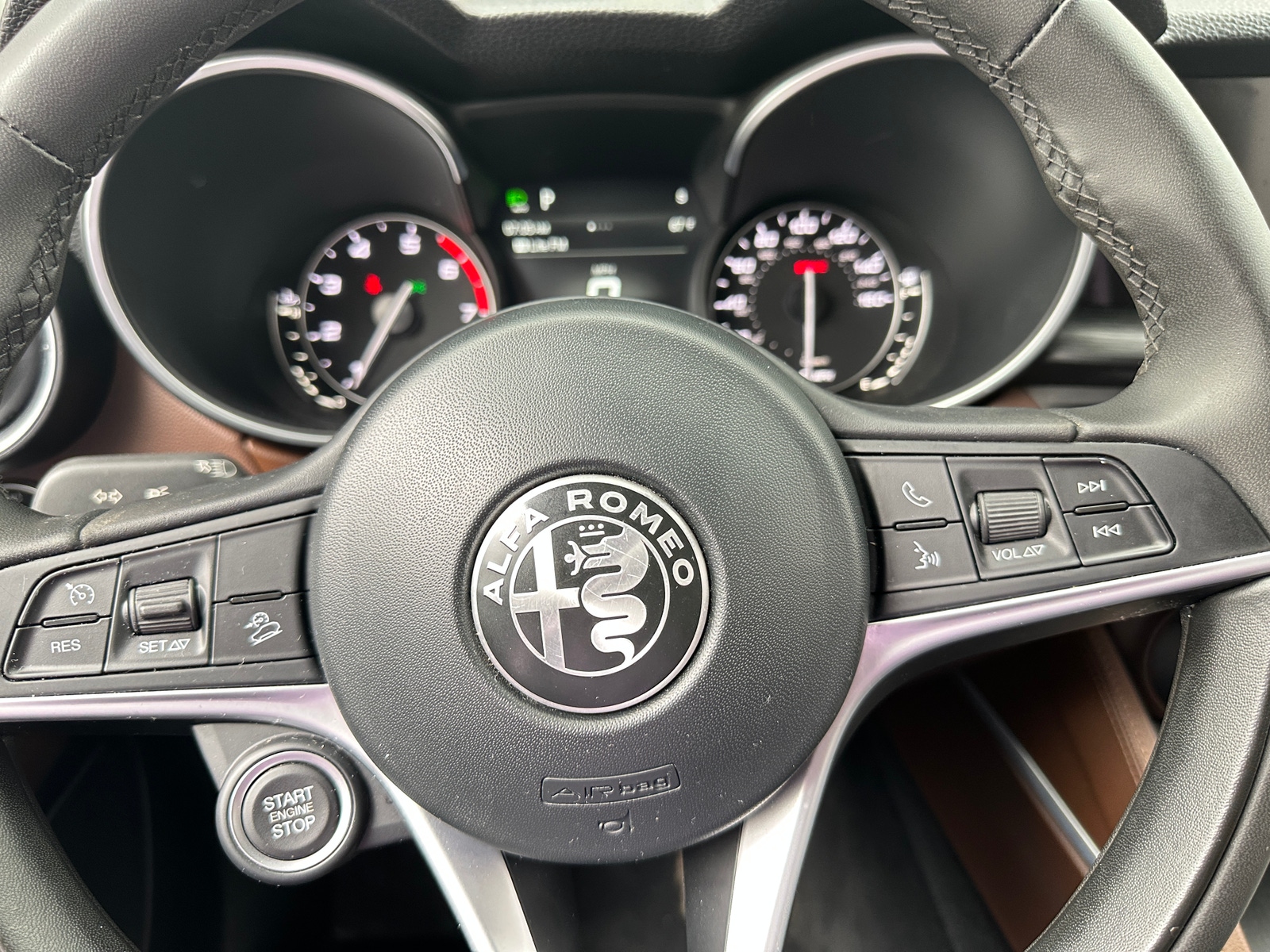 Thumbnail: 2019 Alfa Romeo Stelvio - 4