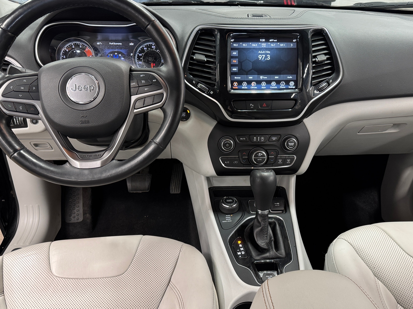 Thumbnail: 2019 Jeep Cherokee - 2