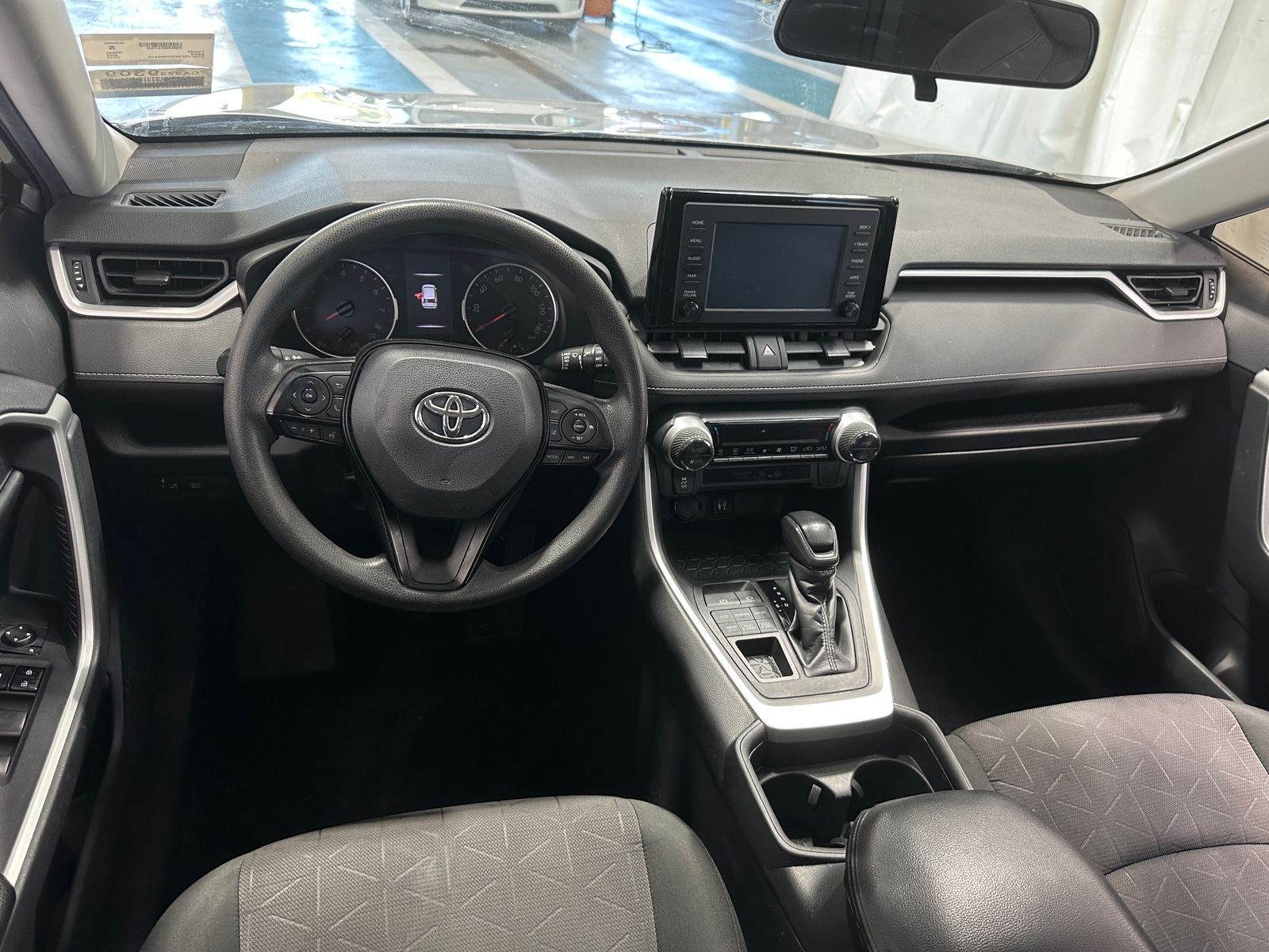 Thumbnail: 2019 Toyota RAV4 - 3