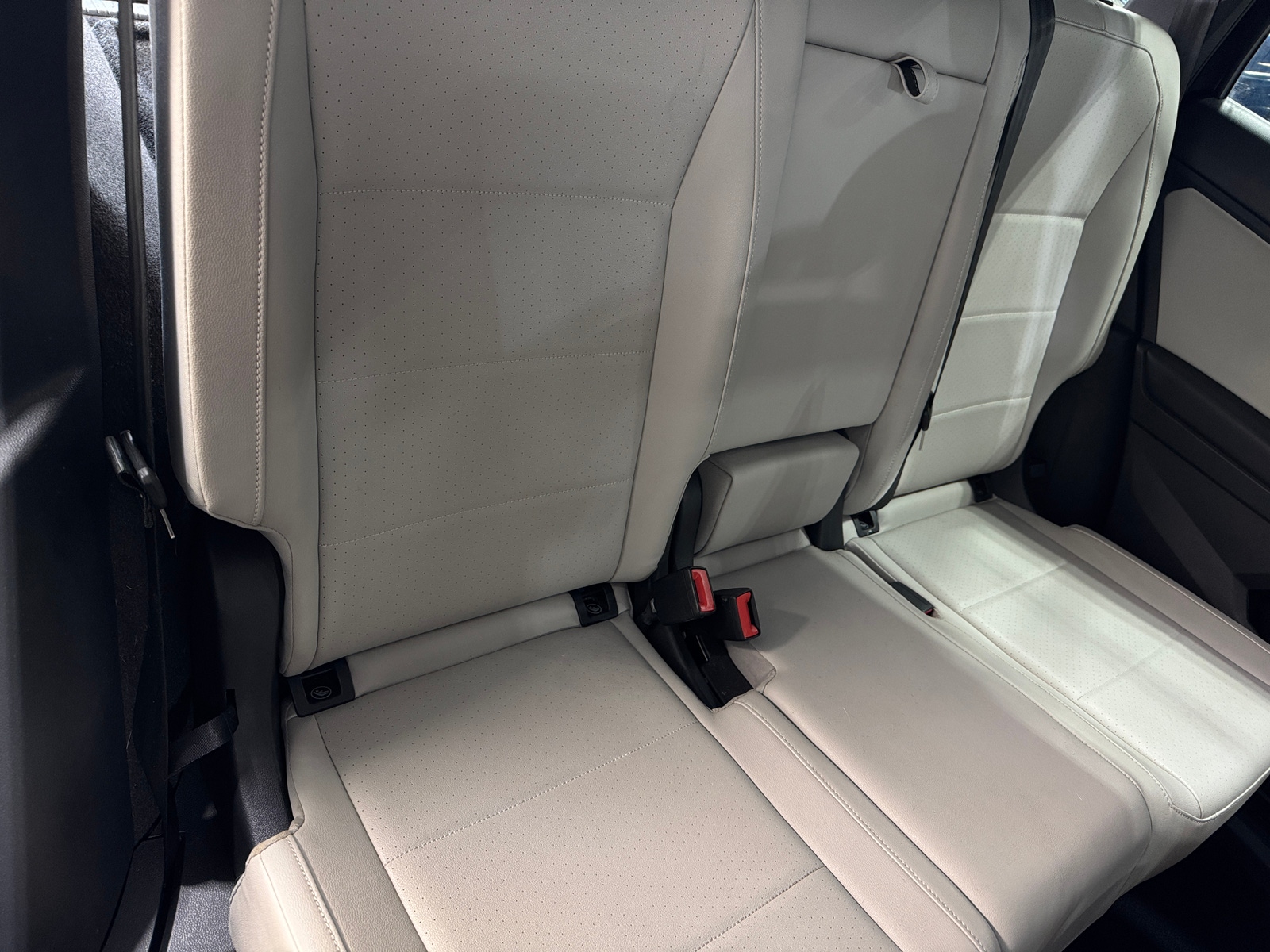 Thumbnail: 2021 Volkswagen Tiguan - 5