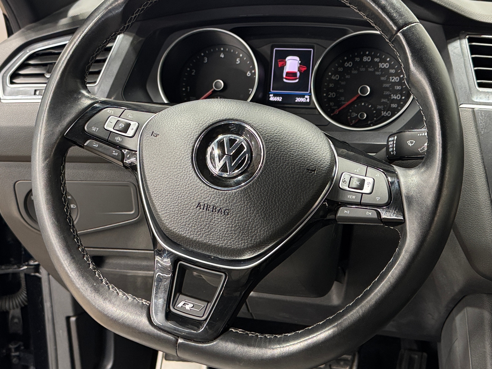 Thumbnail: 2021 Volkswagen Tiguan - 4