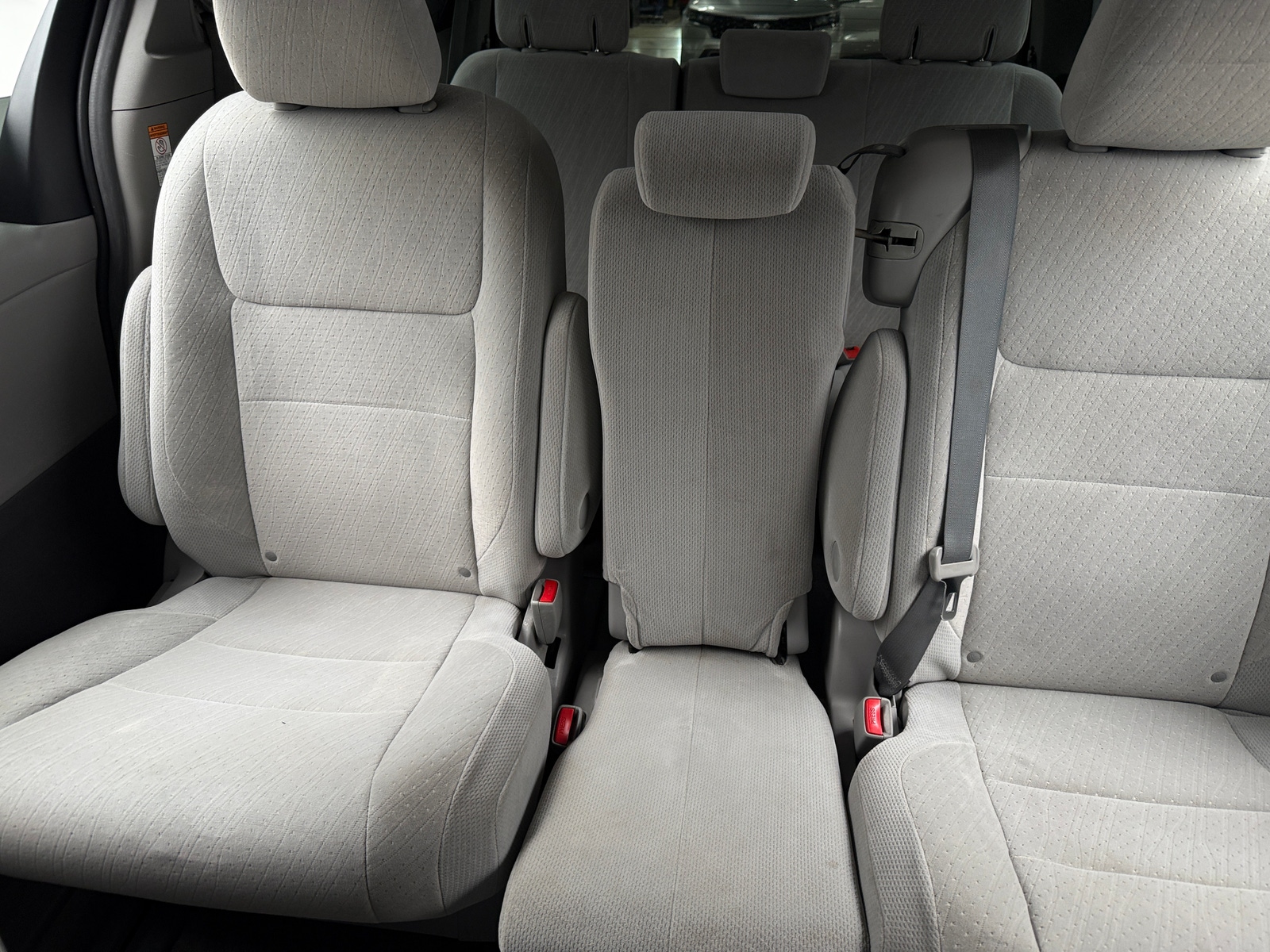 Thumbnail: 2016 Toyota Sienna - 6