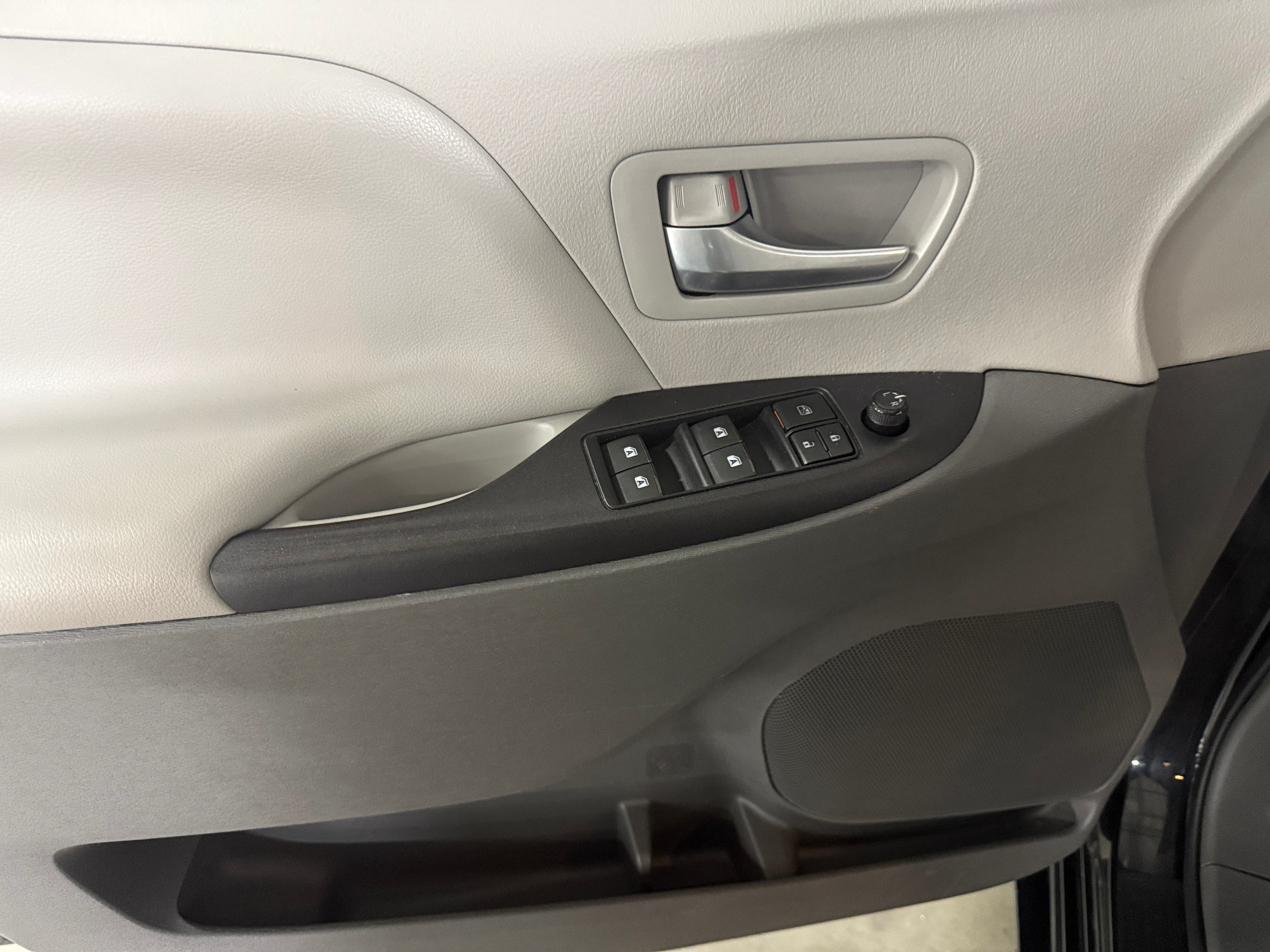 2016 Toyota Sienna