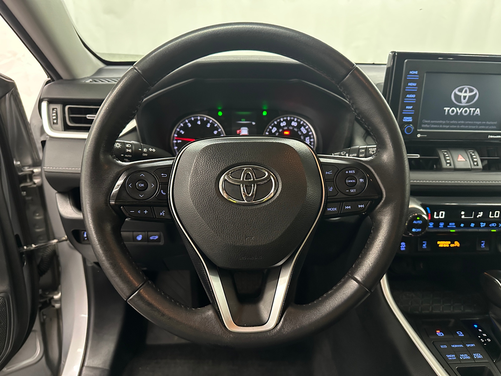 Thumbnail: 2021 Toyota RAV4 - 4