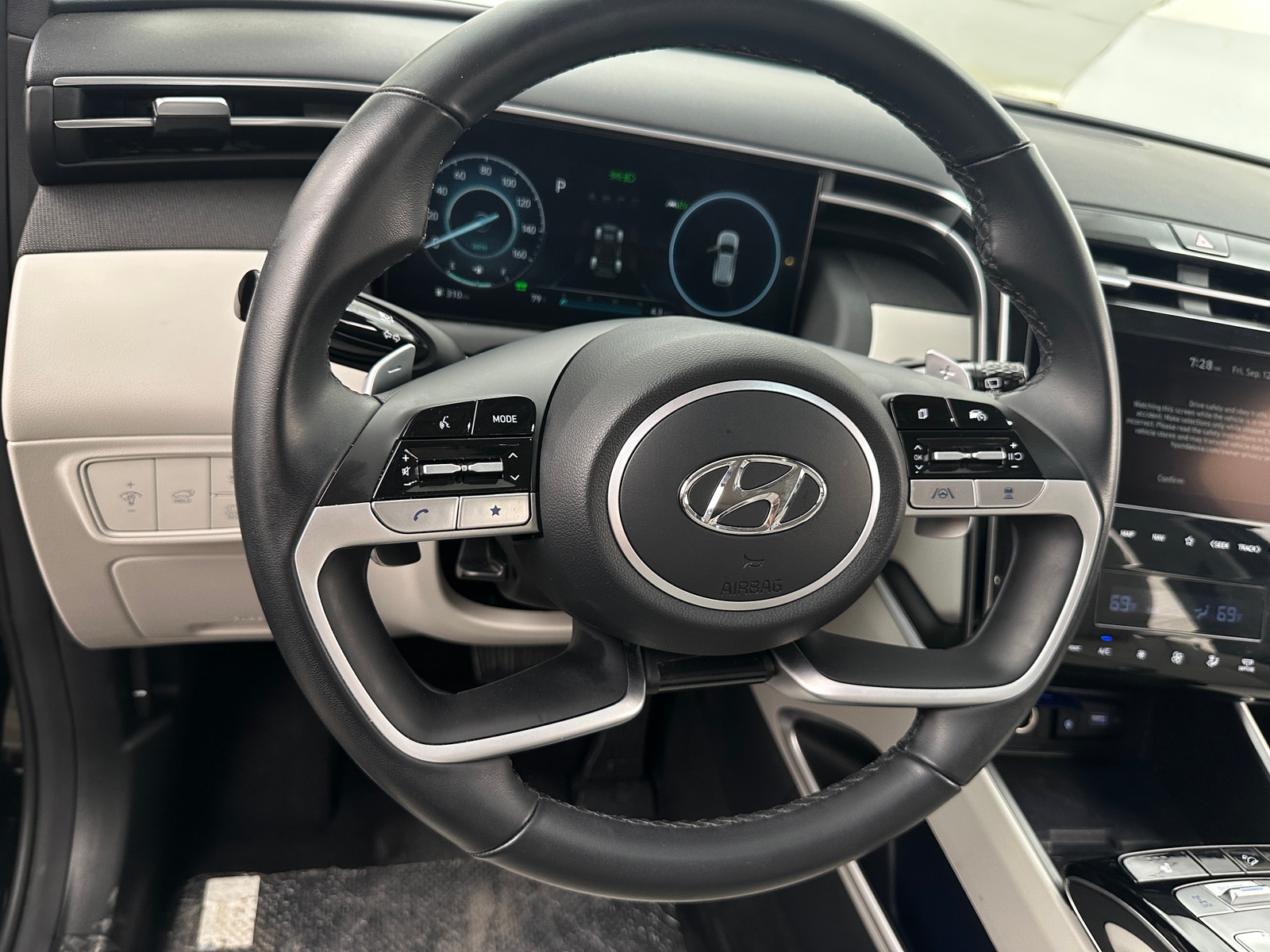 Thumbnail: 2023 Hyundai Tucson - 5
