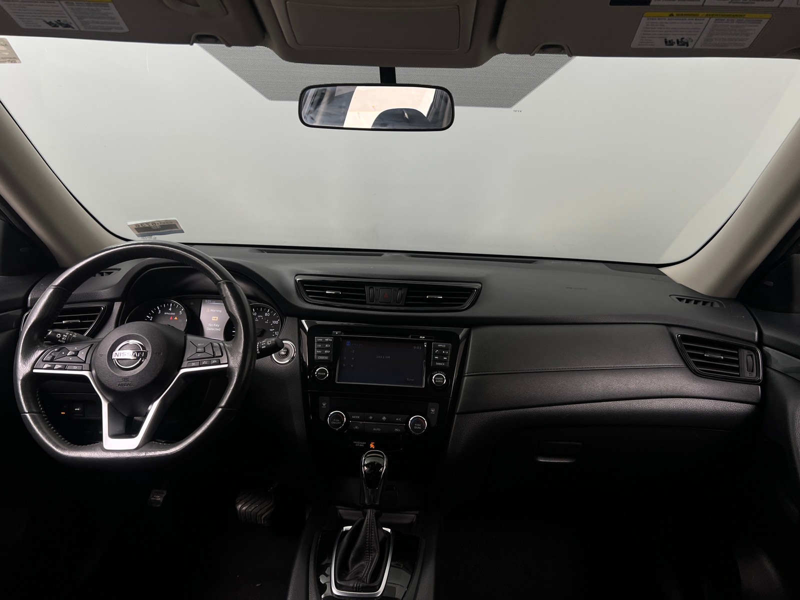 Thumbnail: 2017 Nissan Rogue - 3