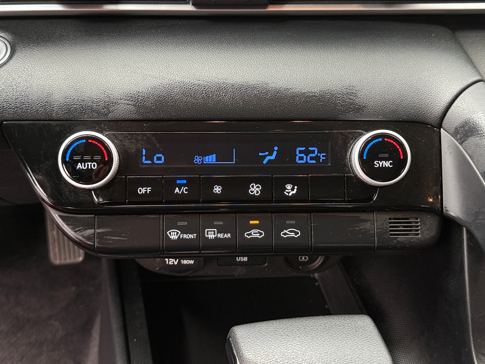 Thumbnail: 2021 Hyundai Elantra - 4