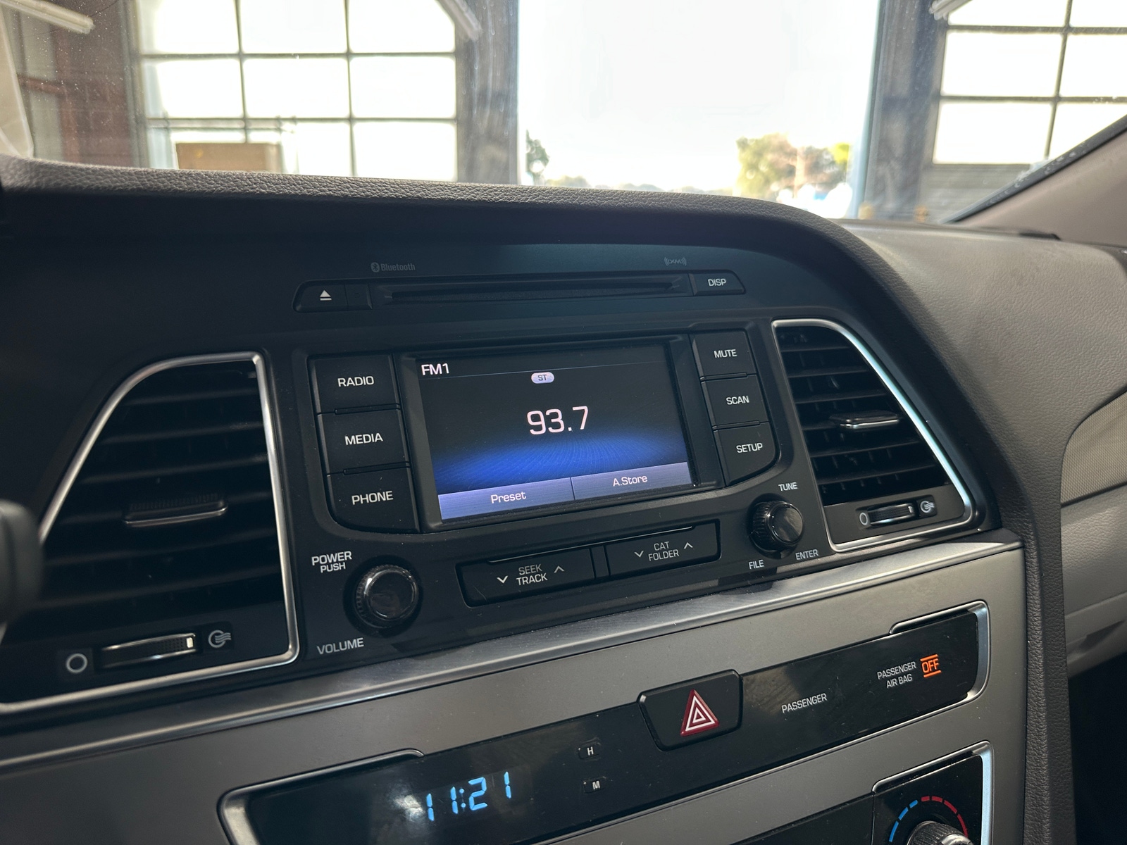 Thumbnail: 2015 Hyundai Sonata - 4