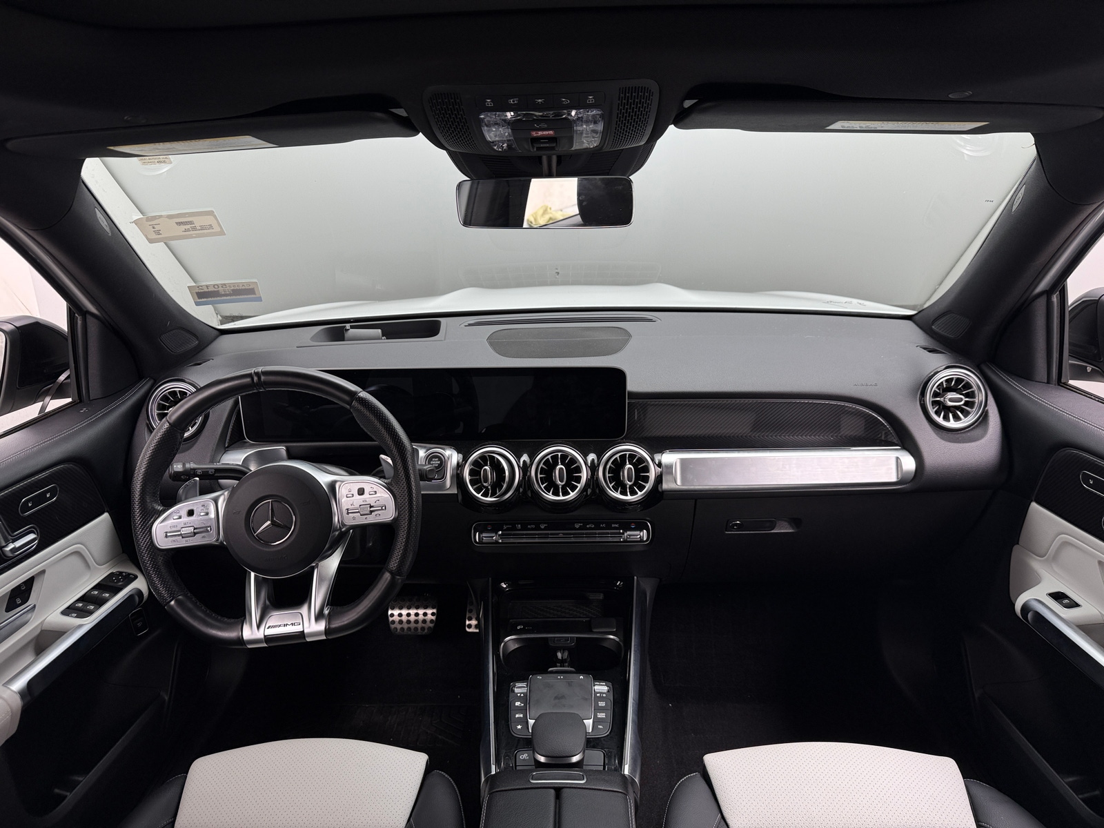 Thumbnail: 2021 Mercedes-Benz GLB - 2