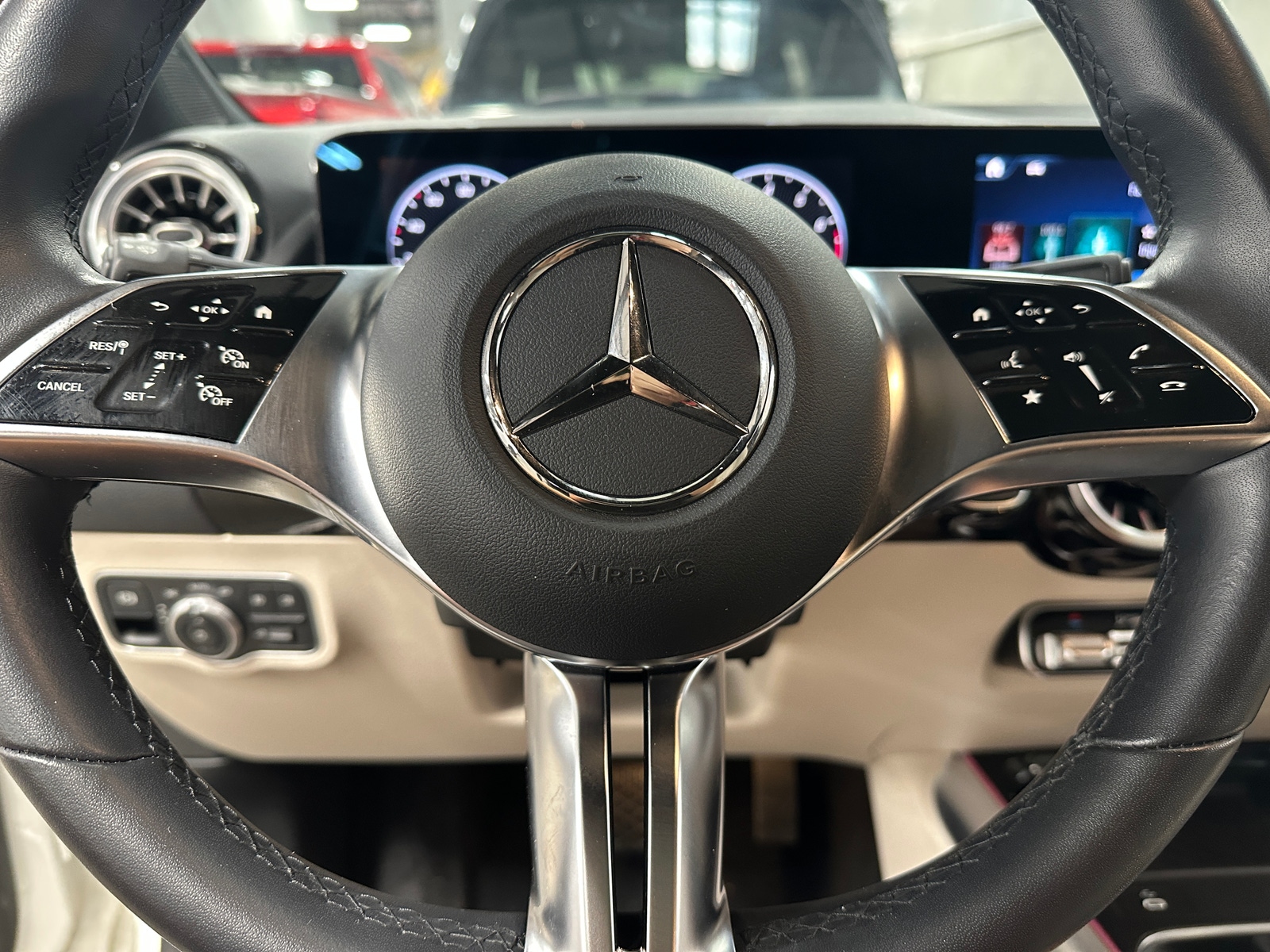 Thumbnail: 2025 Mercedes-Benz GLA - 4