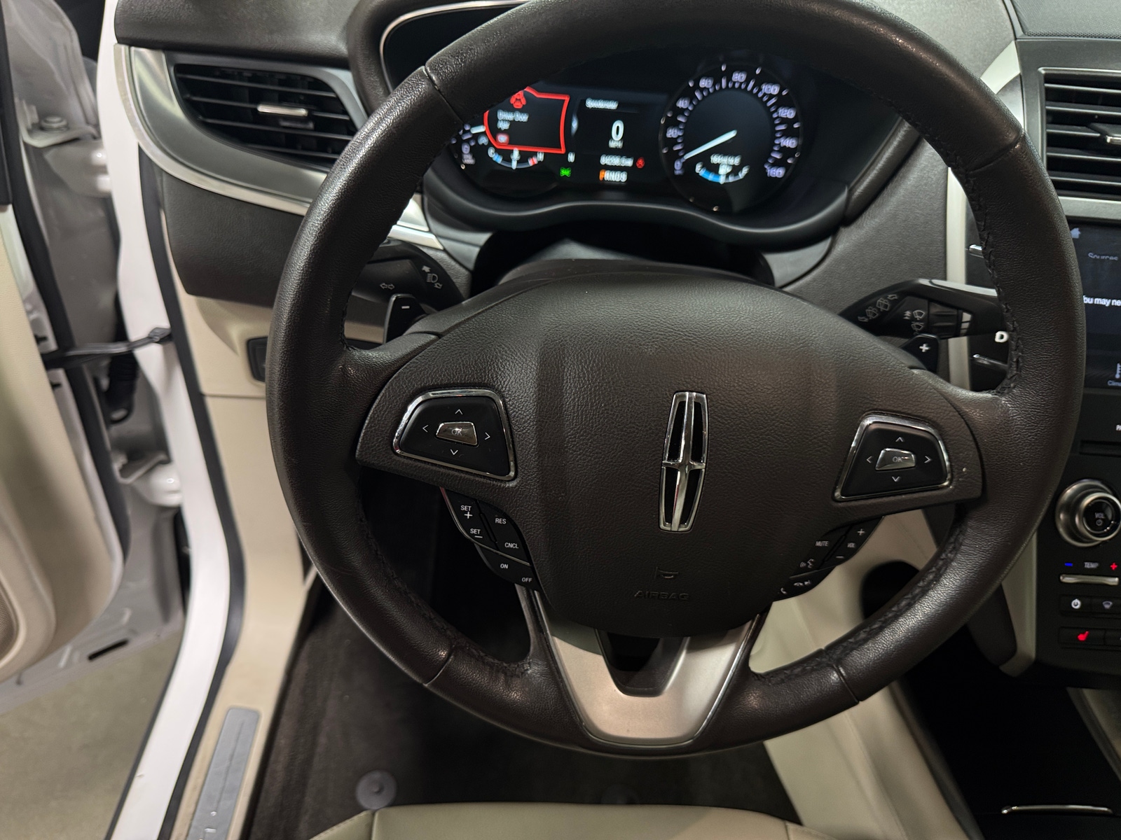 Thumbnail: 2019 Lincoln MKC - 4