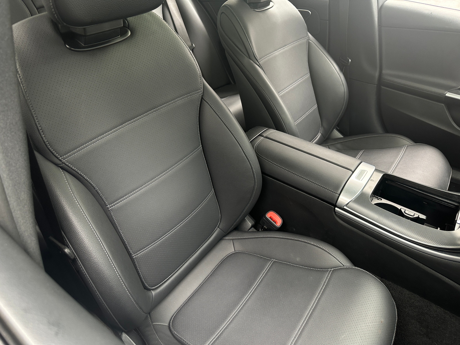 Thumbnail: 2024 Mercedes-Benz C-Class - 2