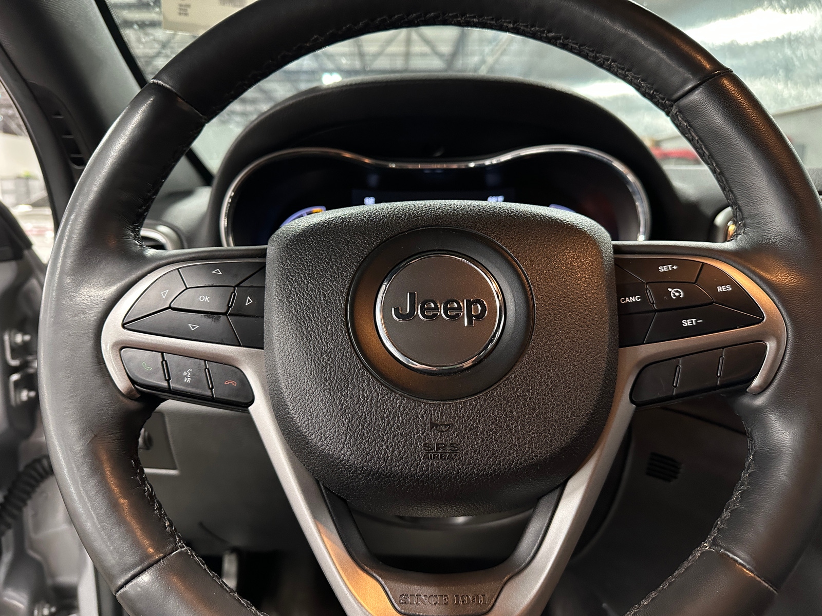 Thumbnail: 2018 Jeep Grand Cherokee - 4