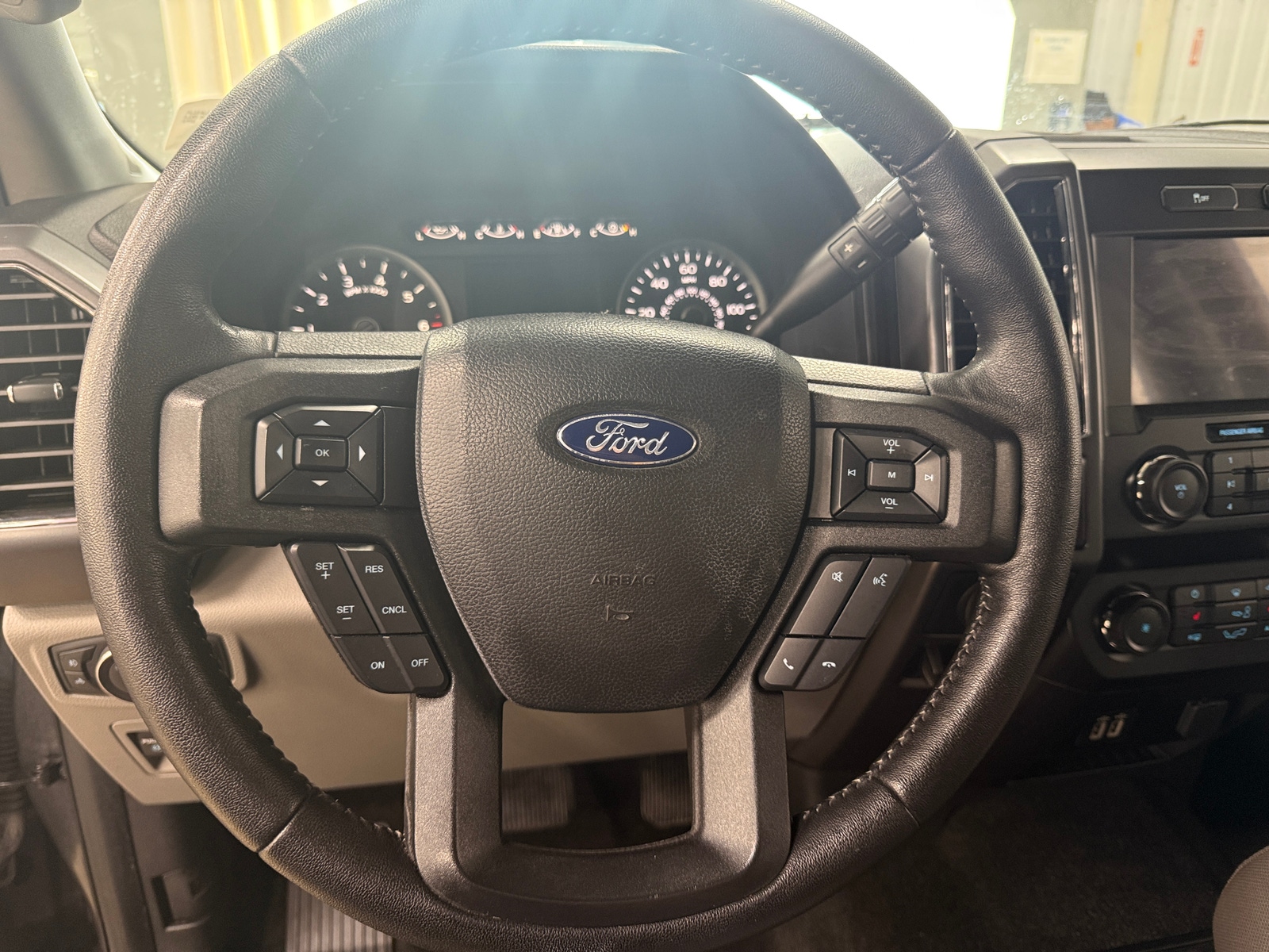 Thumbnail: 2019 Ford Econoline - 5