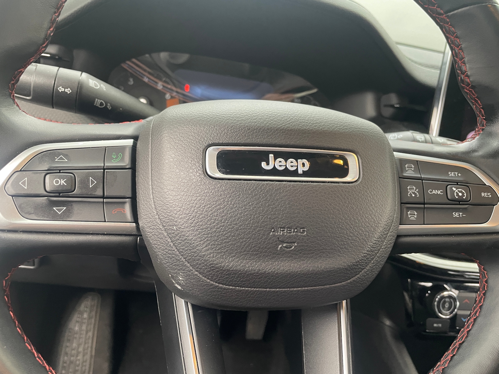 Thumbnail: 2022 Jeep Compass - 4