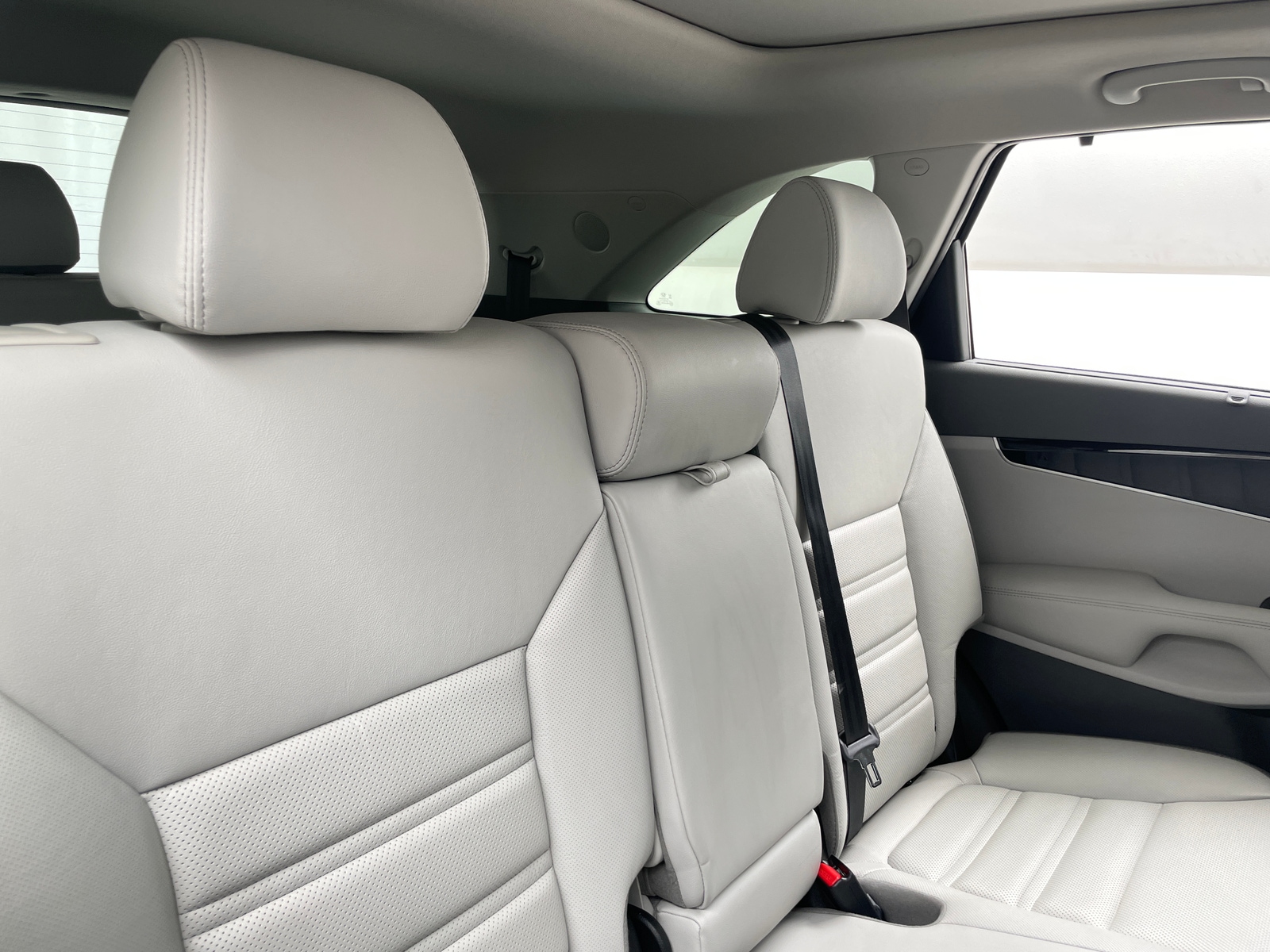 Thumbnail: 2019 Kia Sorento - 5