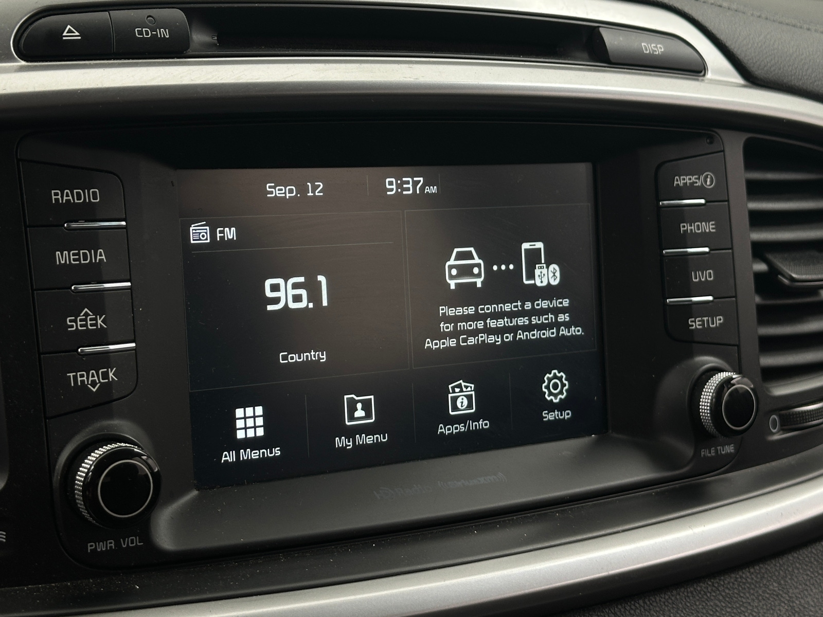 Thumbnail: 2017 Kia Sorento - 4