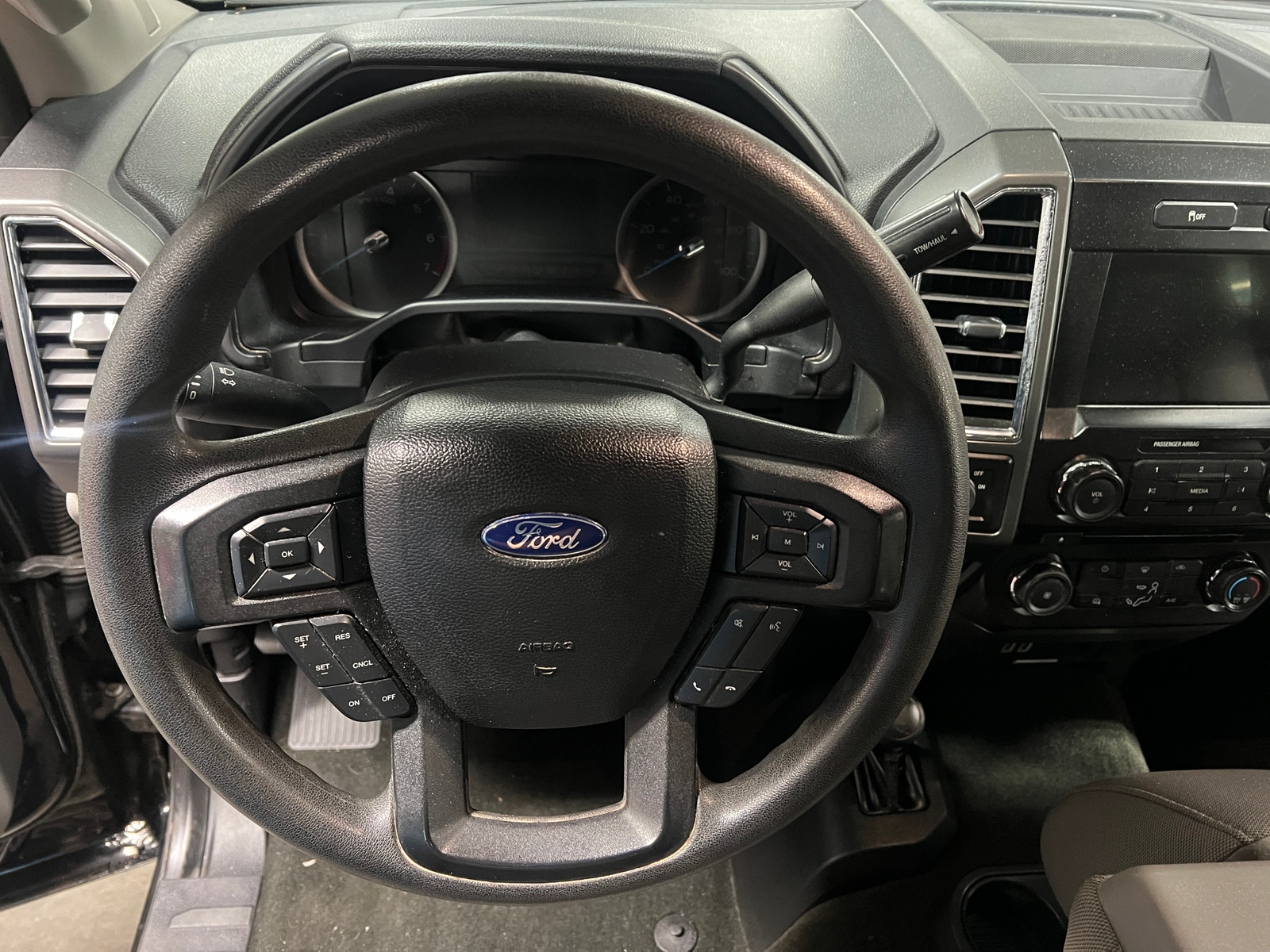 Thumbnail: 2017 Ford Econoline - 5