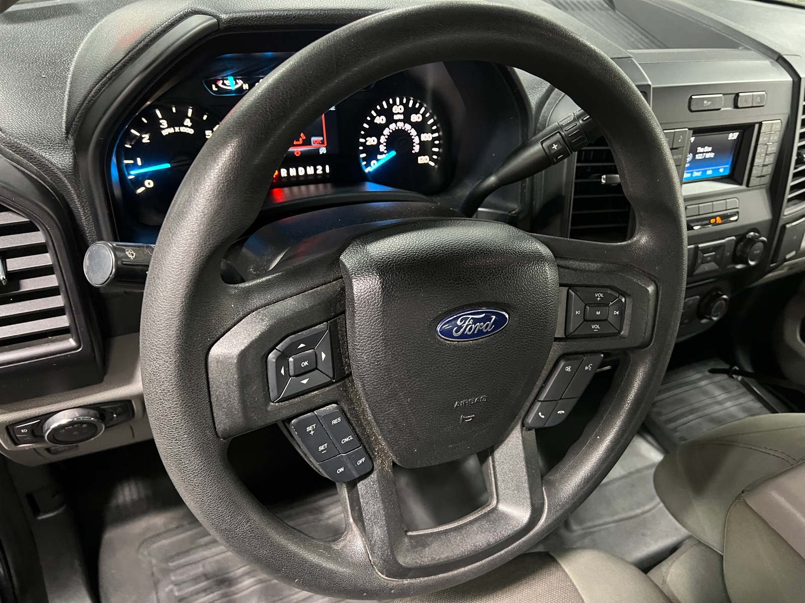 Thumbnail: 2017 Ford Econoline - 5