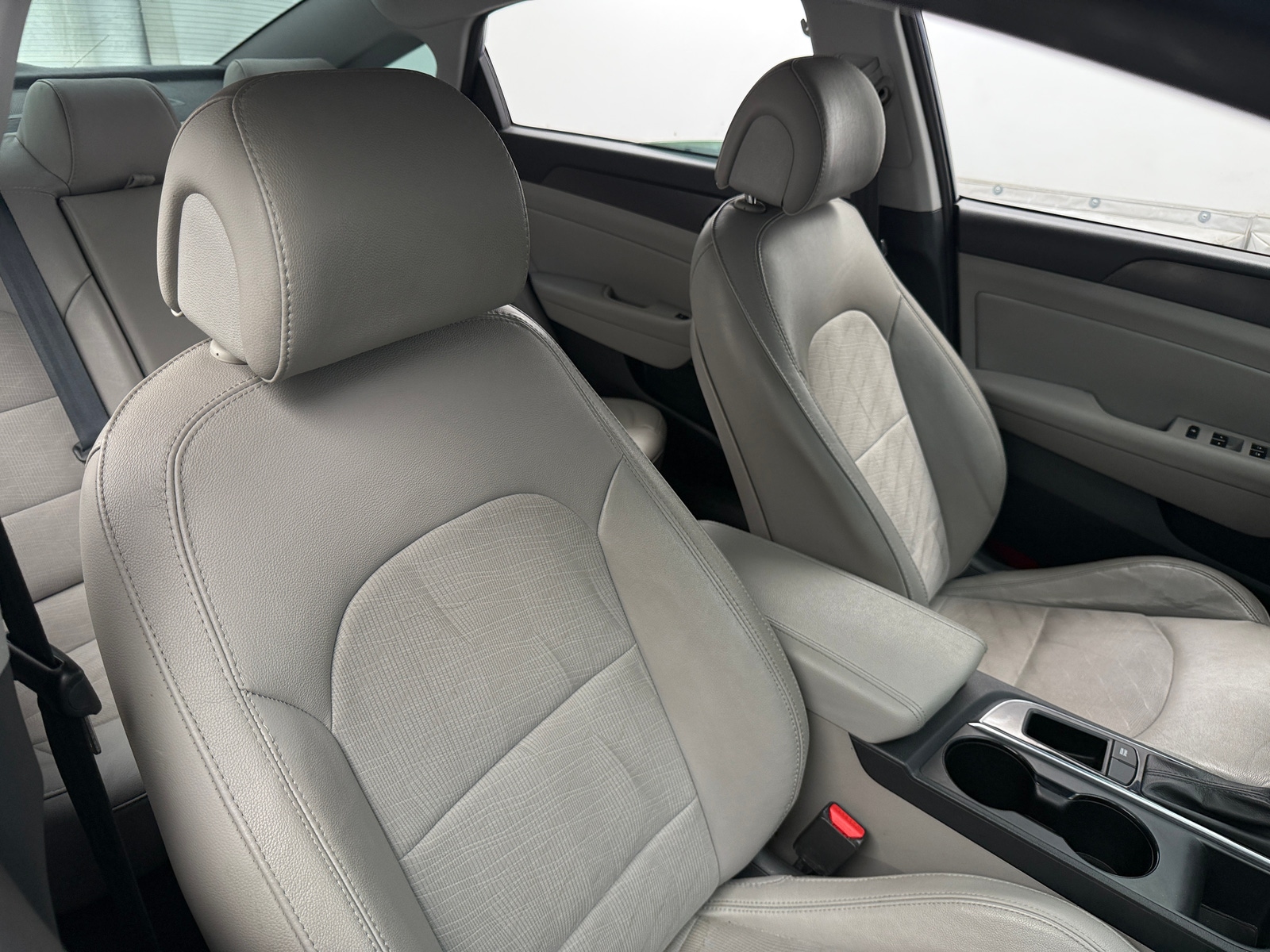 Thumbnail: 2015 Hyundai Sonata - 2