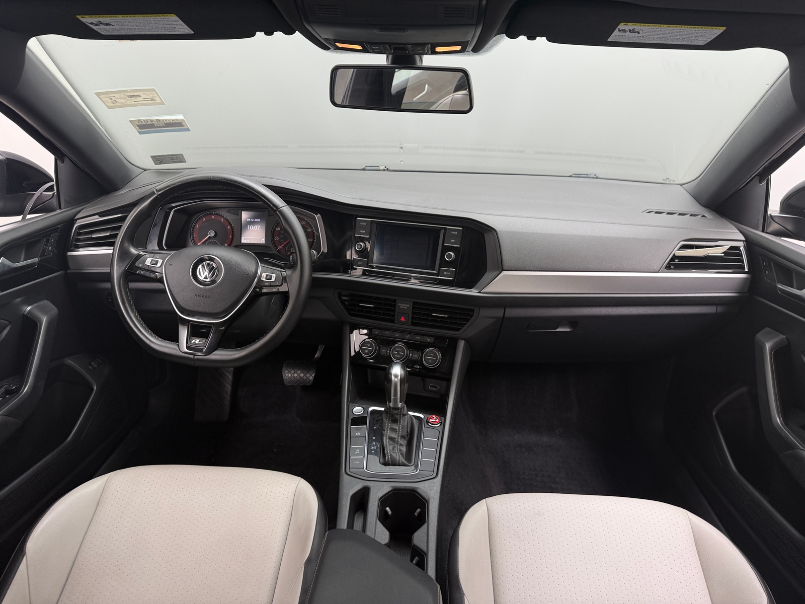 Thumbnail: 2019 Volkswagen Jetta - 2