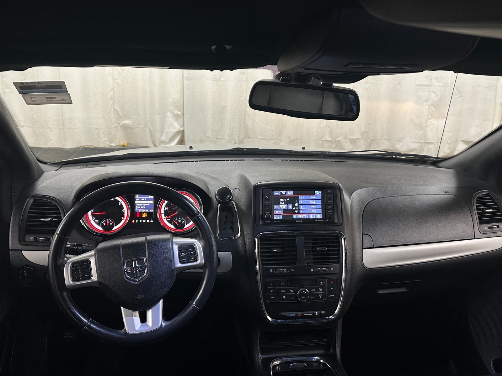 Thumbnail: 2019 Dodge Grand Caravan - 2