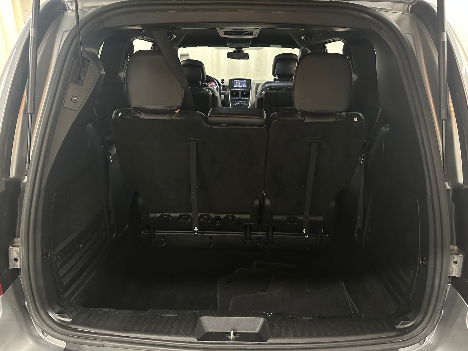Thumbnail: 2019 Dodge Grand Caravan - 6
