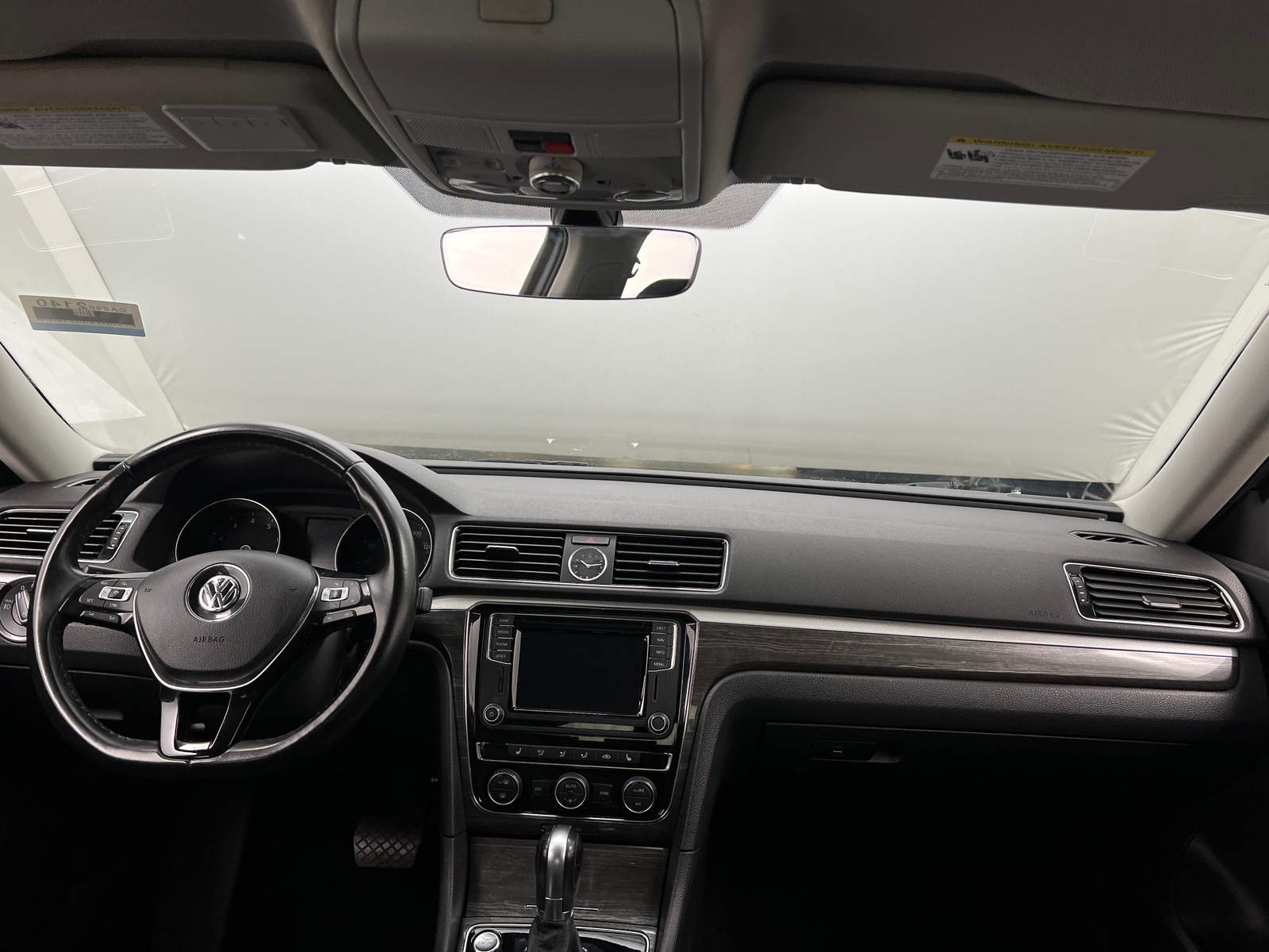 Thumbnail: 2017 Volkswagen Passat - 2