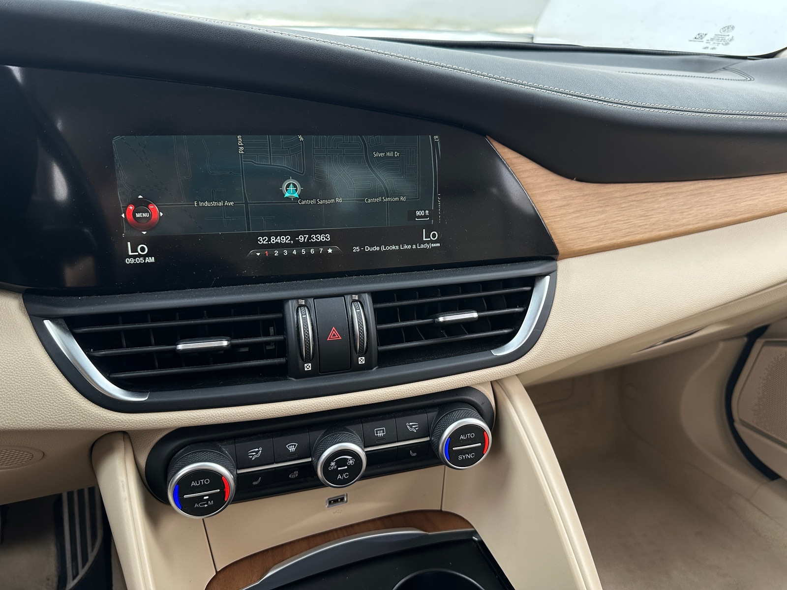 Thumbnail: 2019 Alfa Romeo Giulia - 3