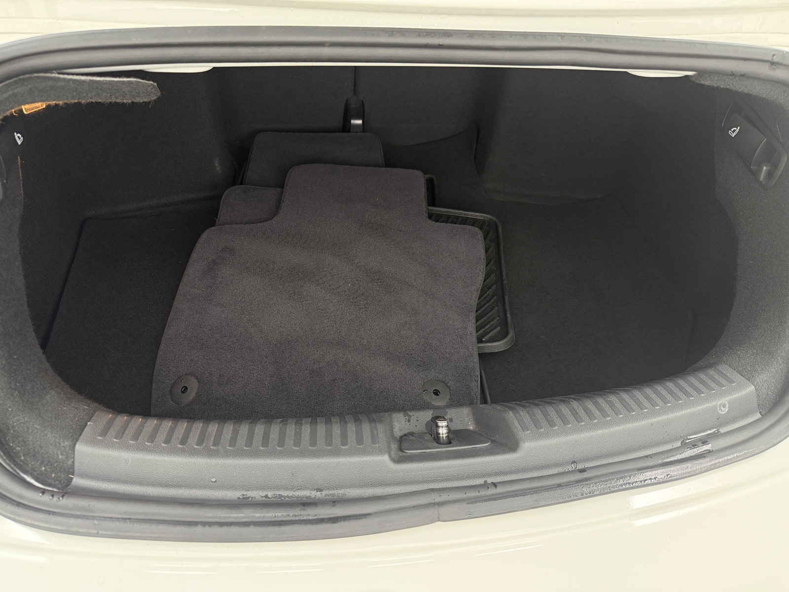 Thumbnail: 2013 Volkswagen Beetle - 5