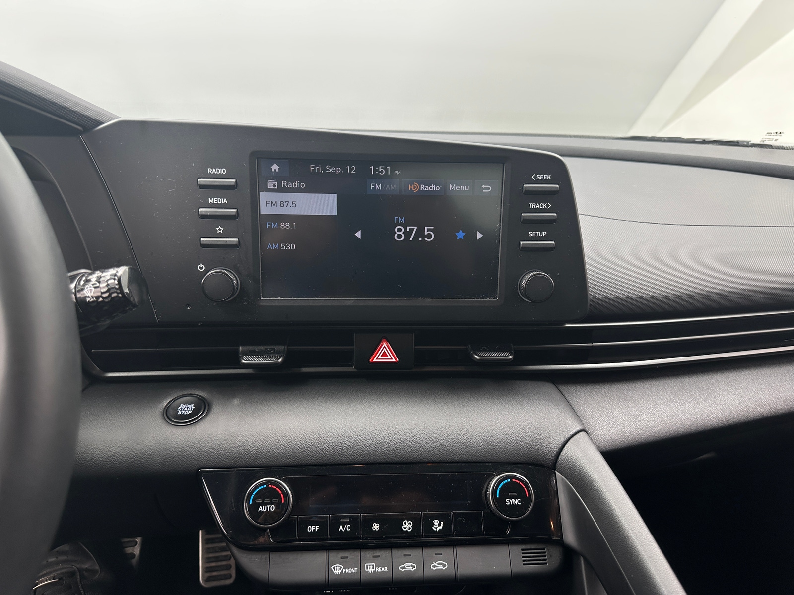 Thumbnail: 2025 Hyundai Elantra - 4