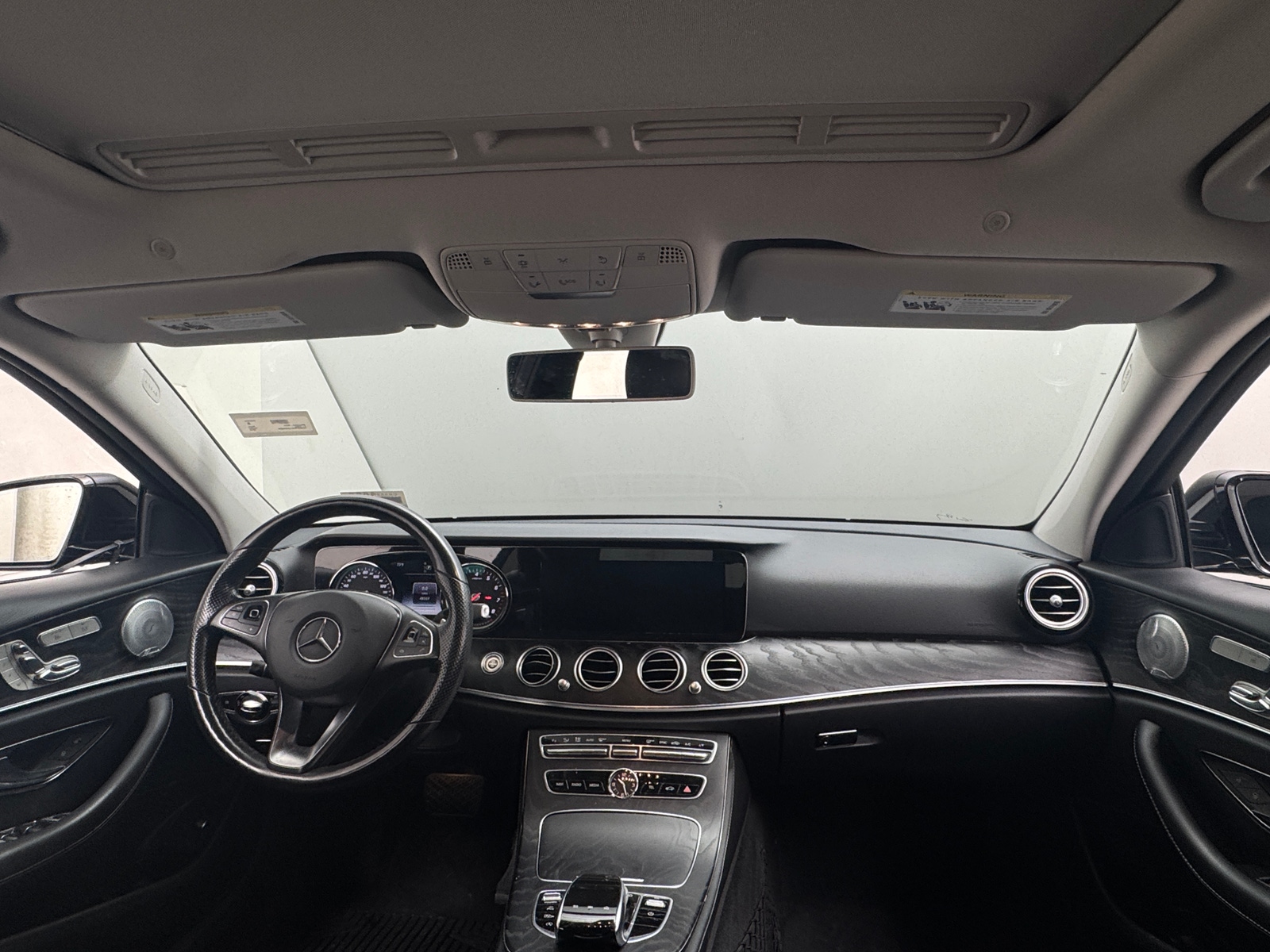 Thumbnail: 2018 Mercedes-Benz E-Class - 2