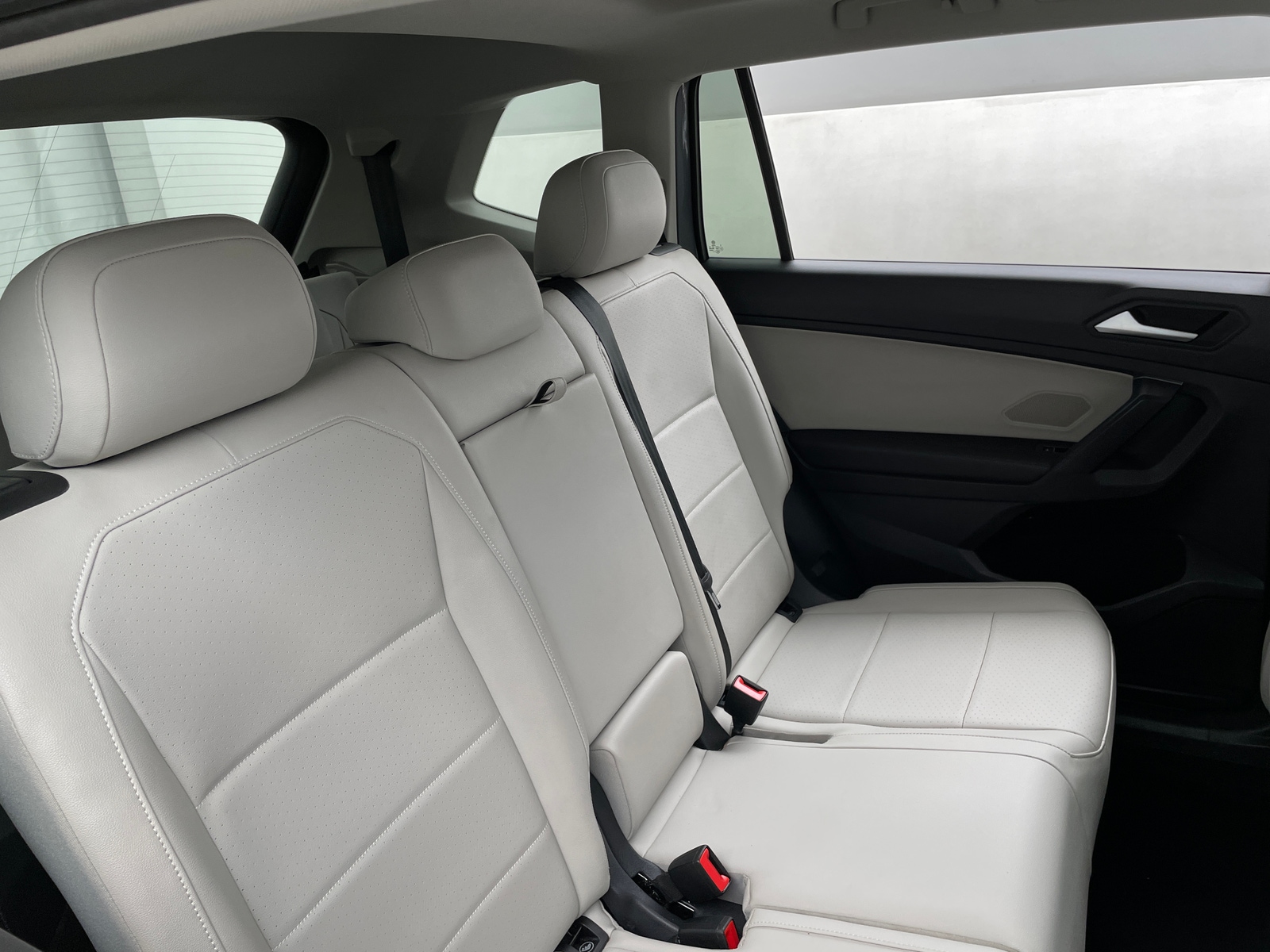 Thumbnail: 2021 Volkswagen Tiguan - 5
