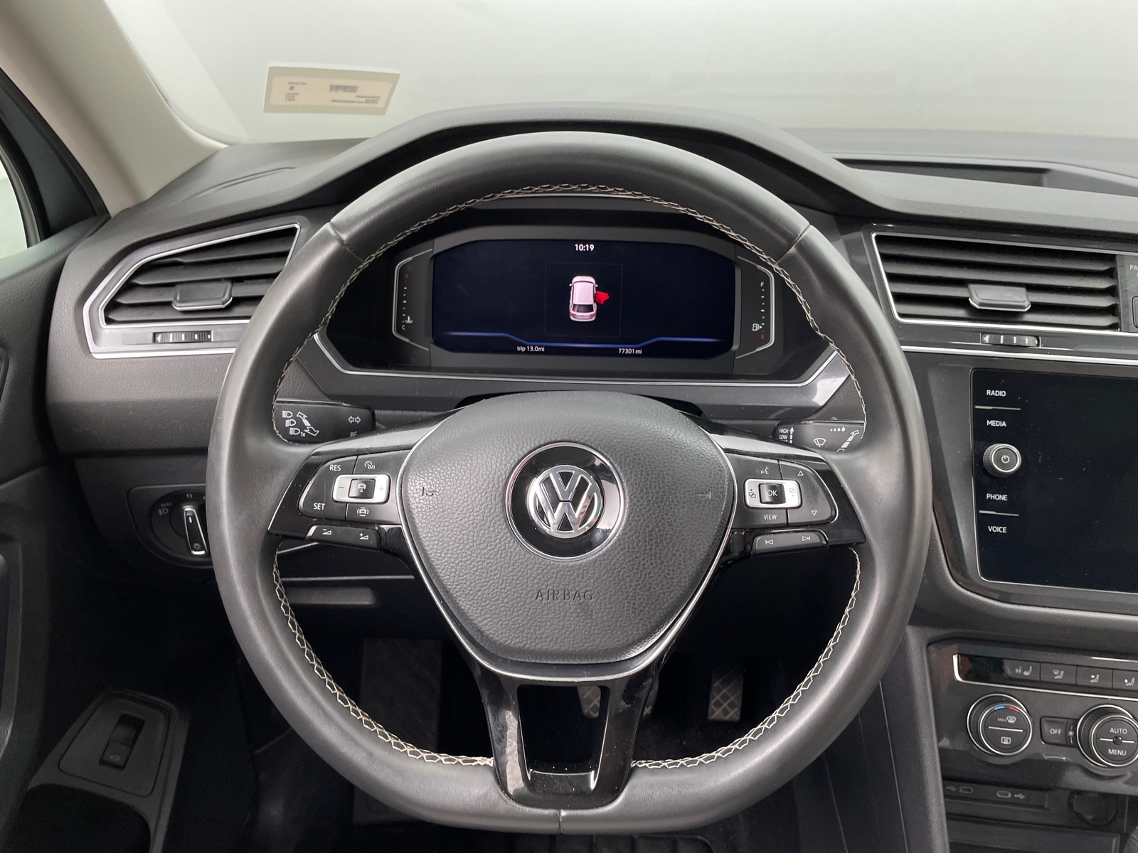 Thumbnail: 2021 Volkswagen Tiguan - 4