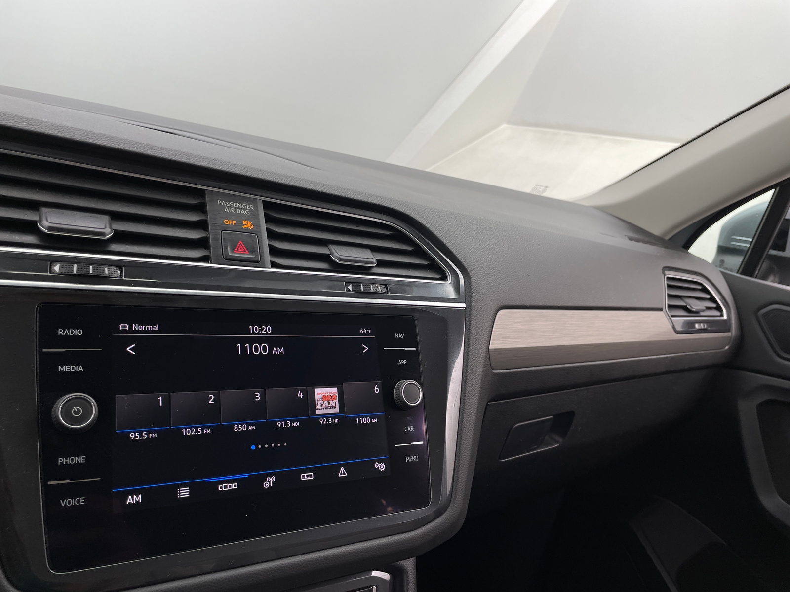 Thumbnail: 2021 Volkswagen Tiguan - 3