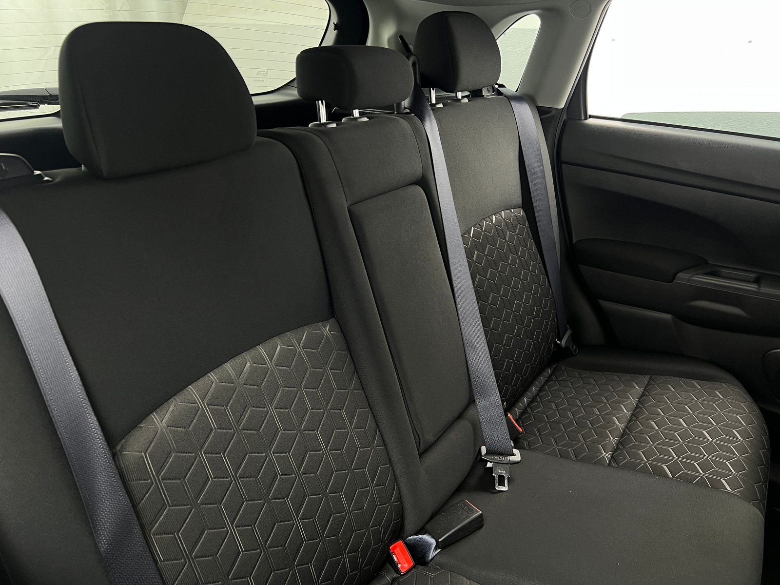 Thumbnail: 2024 Mitsubishi Outlander Sport - 6
