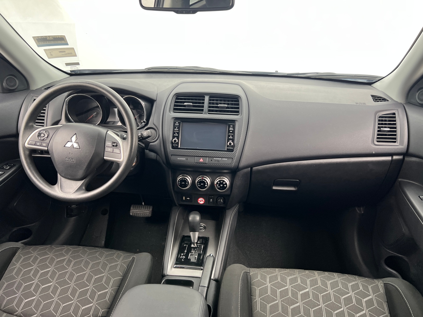 Thumbnail: 2024 Mitsubishi Outlander Sport - 3