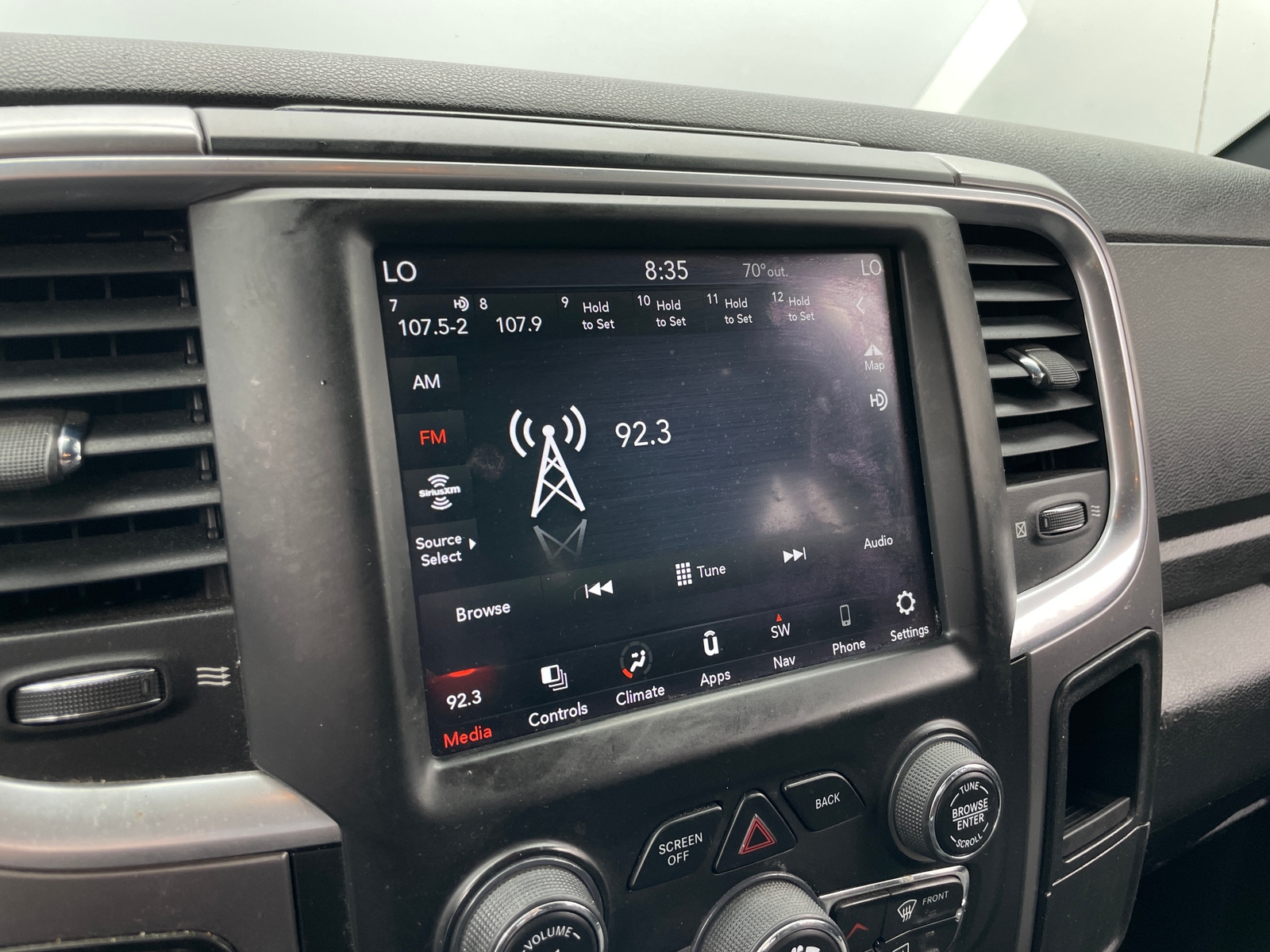 Thumbnail: 2021 RAM 1500 Classic - 4