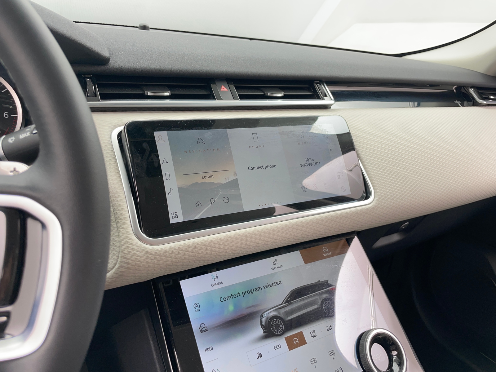 Thumbnail: 2023 Land Rover Range Rover Velar - 3