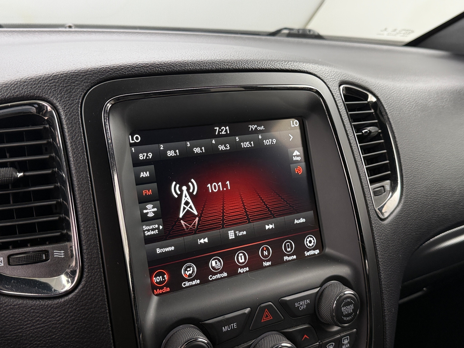 Thumbnail: 2020 Dodge Durango - 3