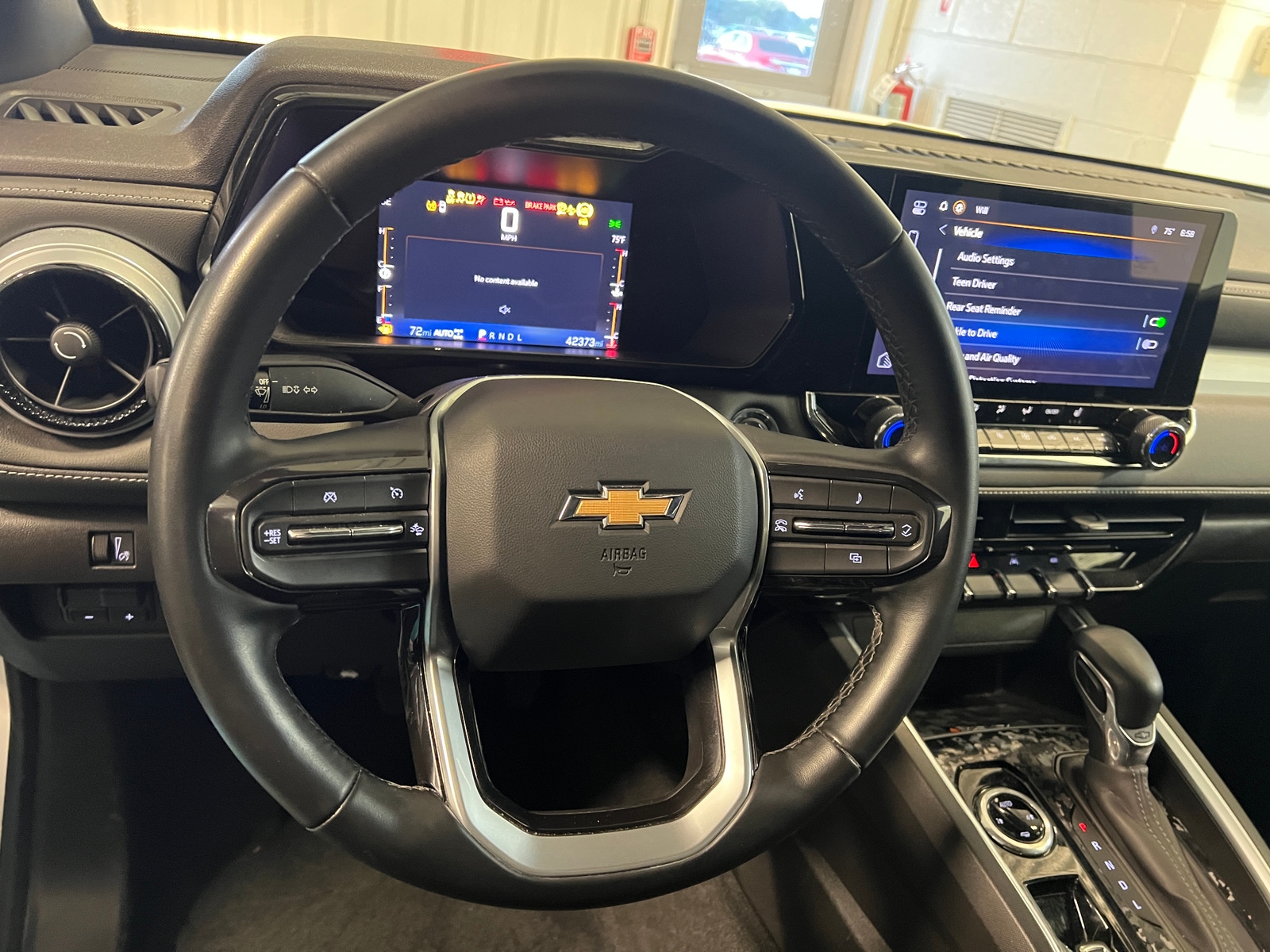 Thumbnail: 2023 Chevrolet Colorado - 5