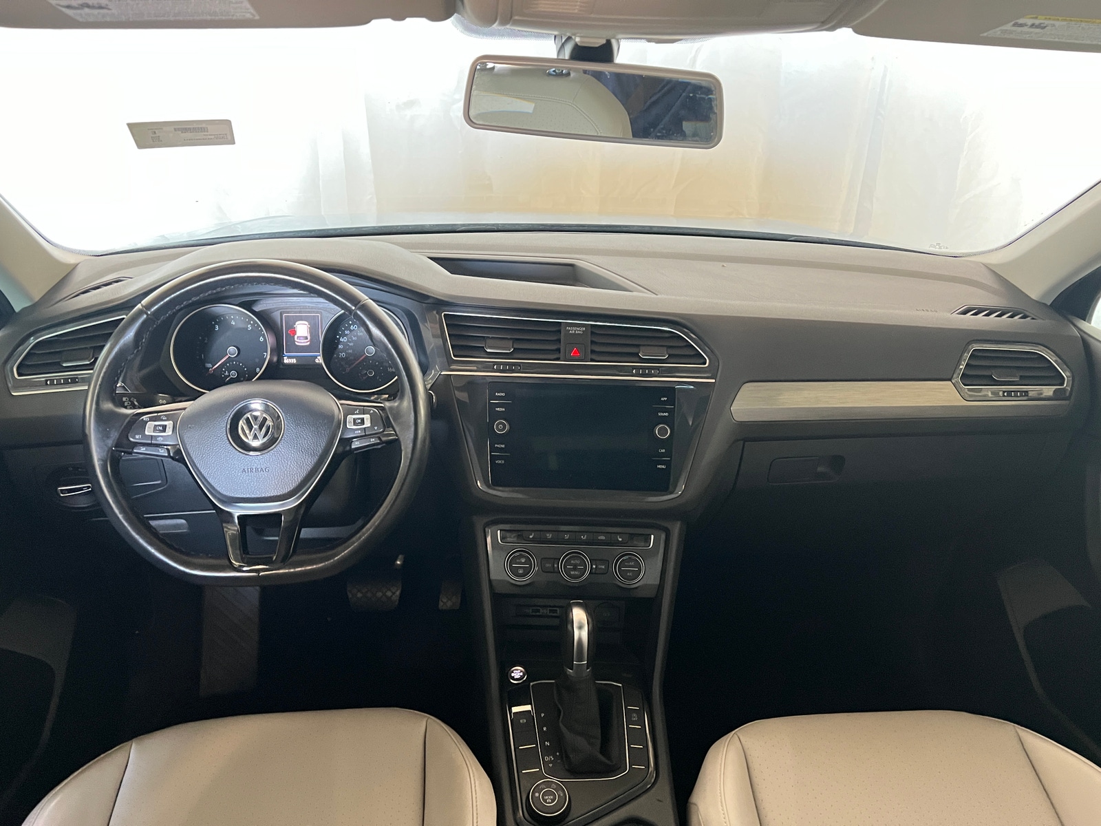 Thumbnail: 2019 Volkswagen Tiguan - 2