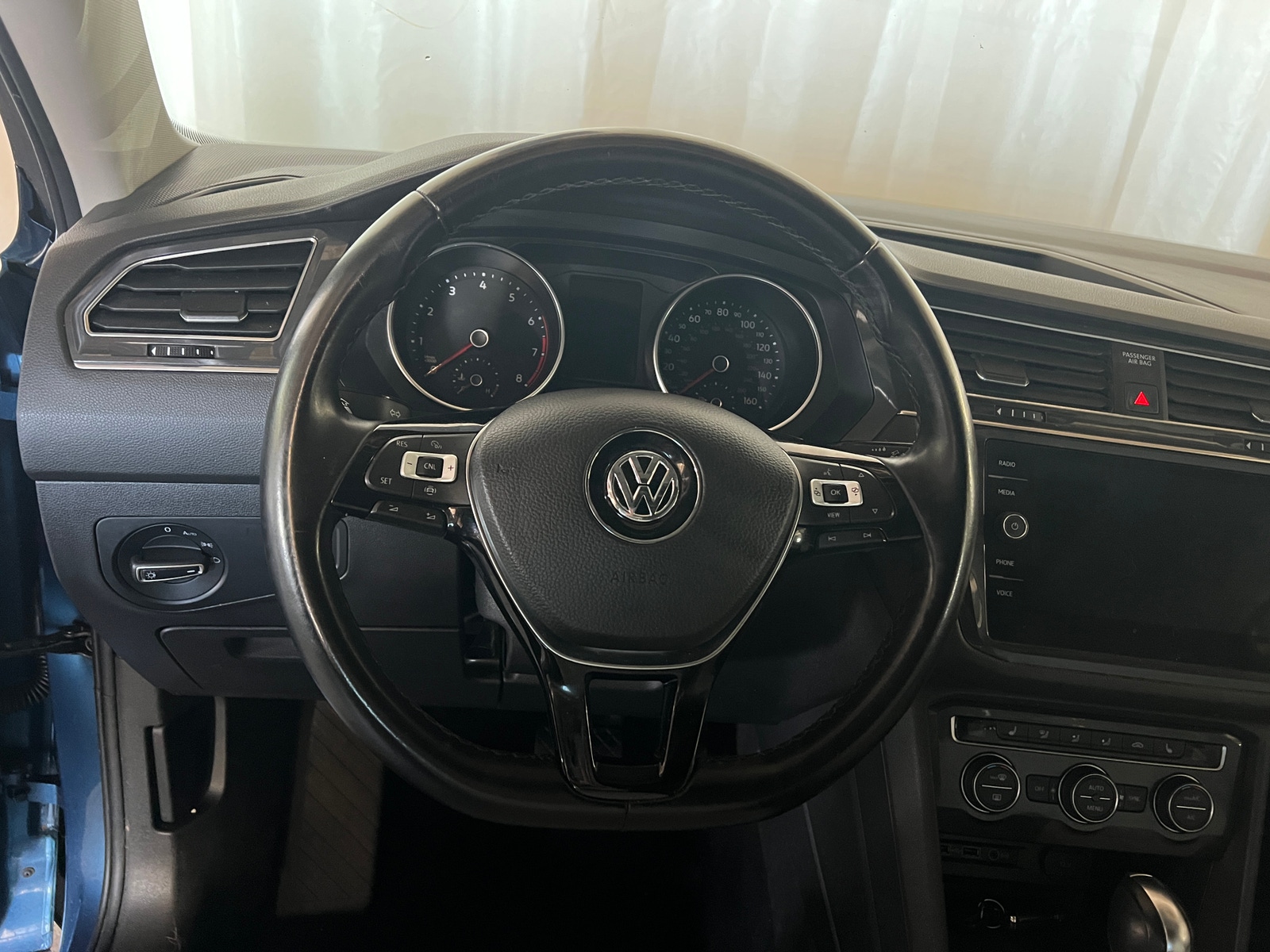 Thumbnail: 2019 Volkswagen Tiguan - 4